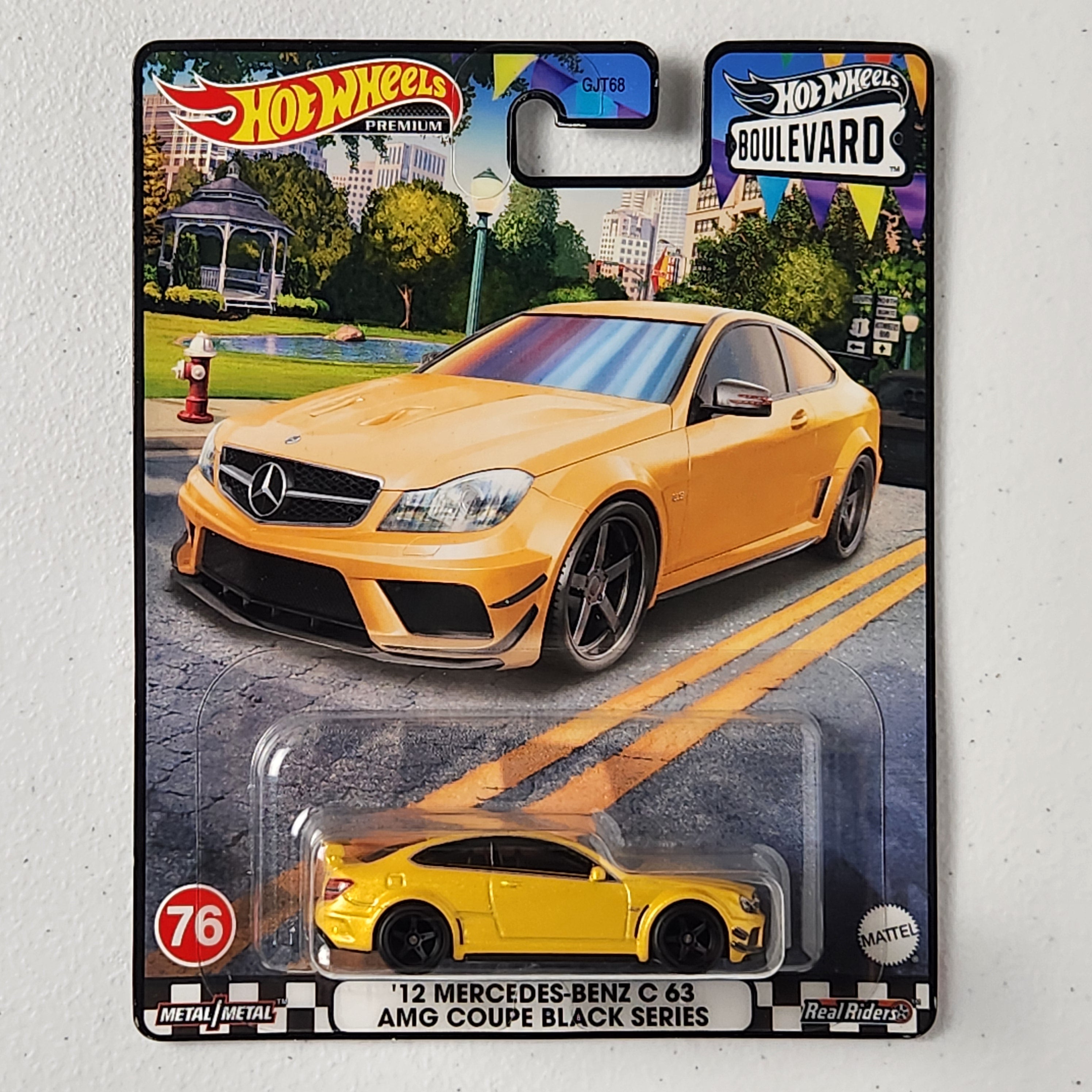 12 Mercedes-Benz C 63 AMG Coupe Black Series #76 Boulevard European Premium Hot Wheels