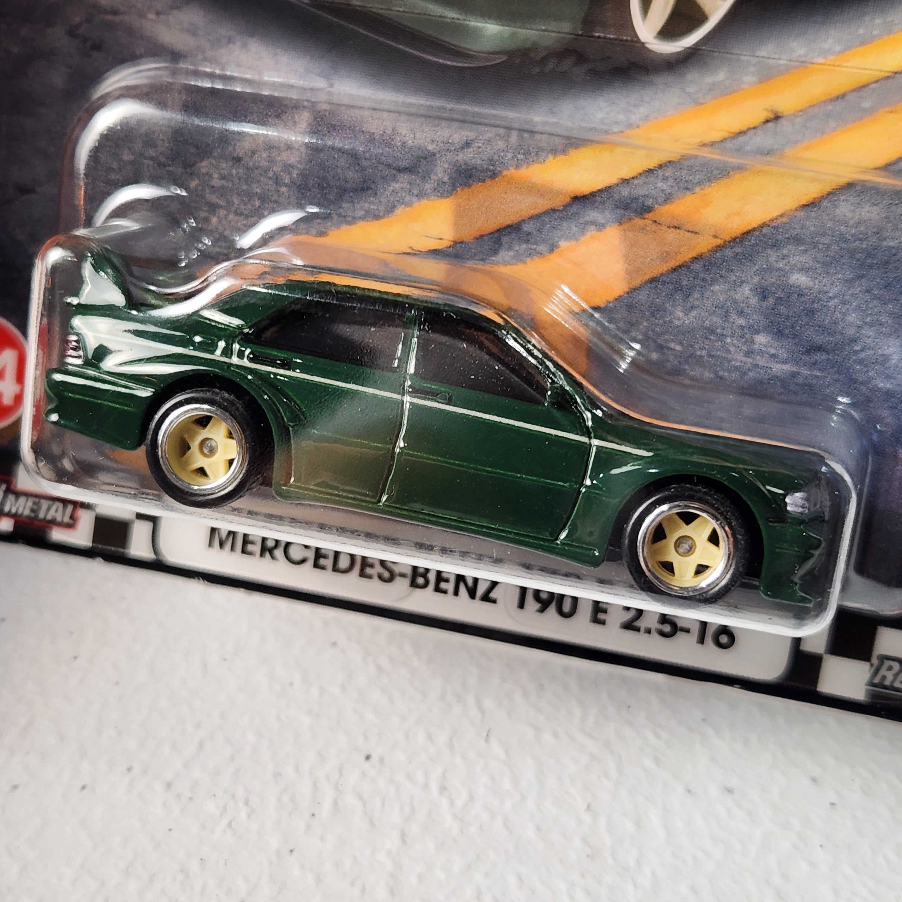 Mercedes-Benz 190 E 2.5-16 #84 Boulevard European Premium Hot Wheels
