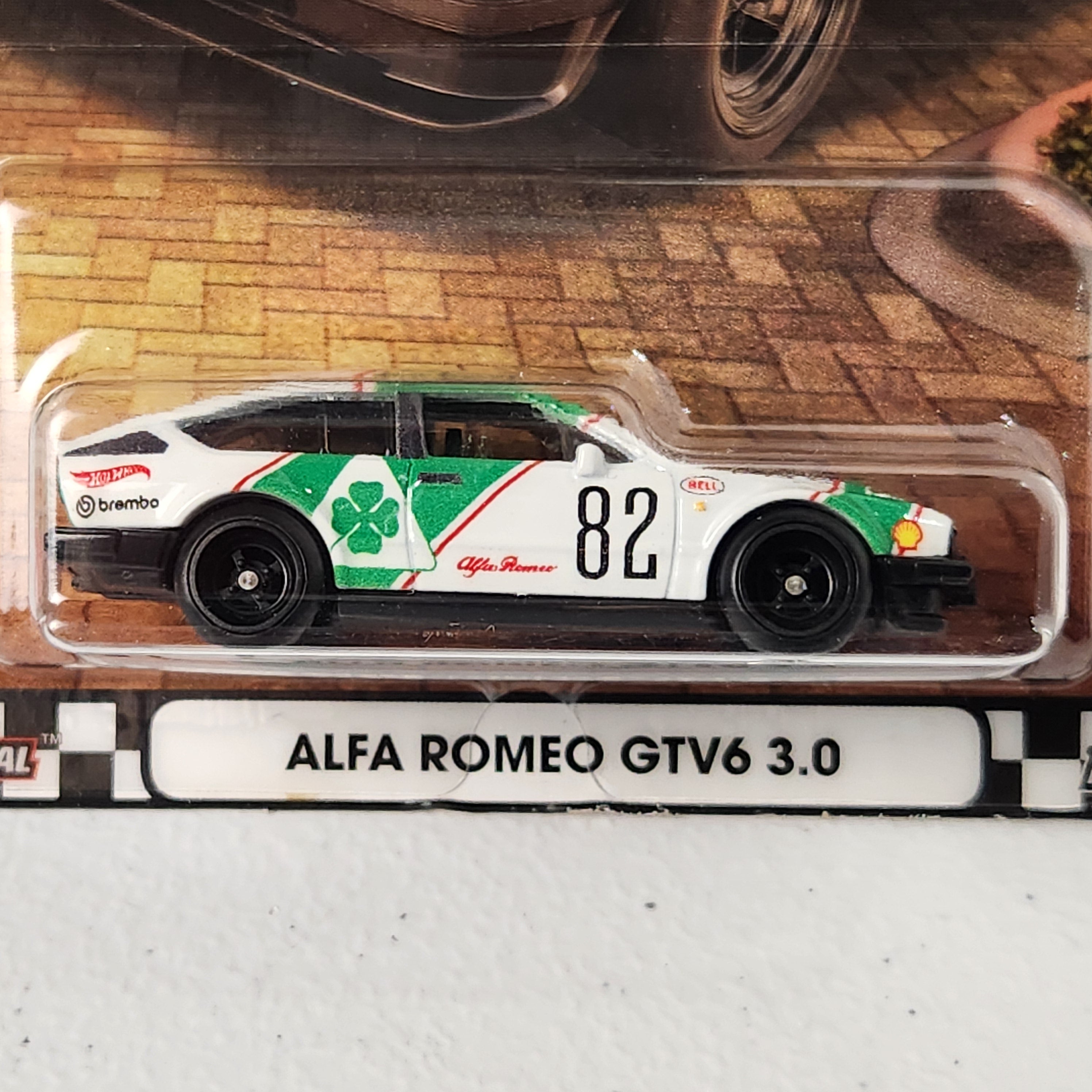 Alfa Romeo GTV6 3.0 #120 Boulevard European Premium Hot Wheels