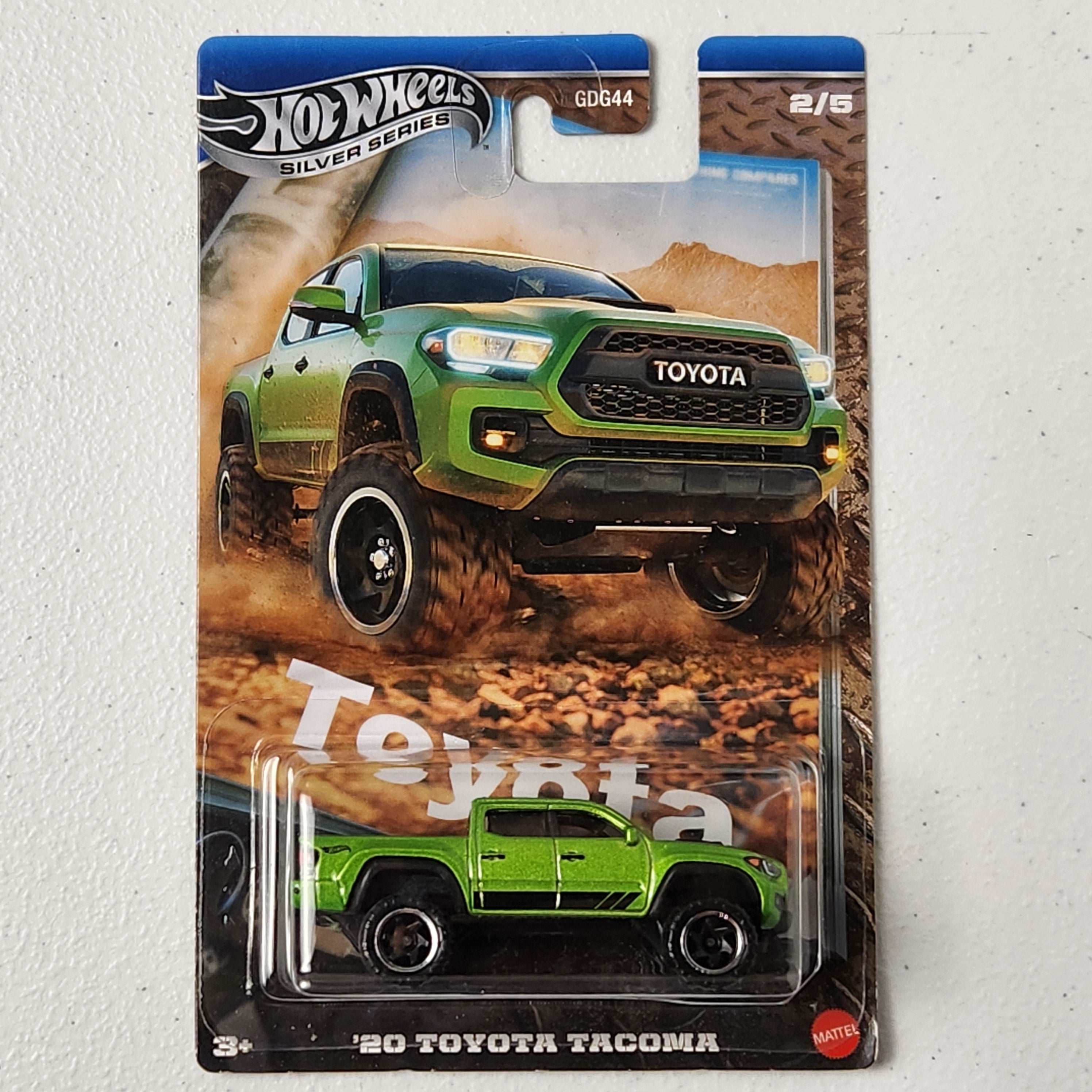 20 Toyota Tacoma 2/5 JDM Silver Series Hot Wheels 2025