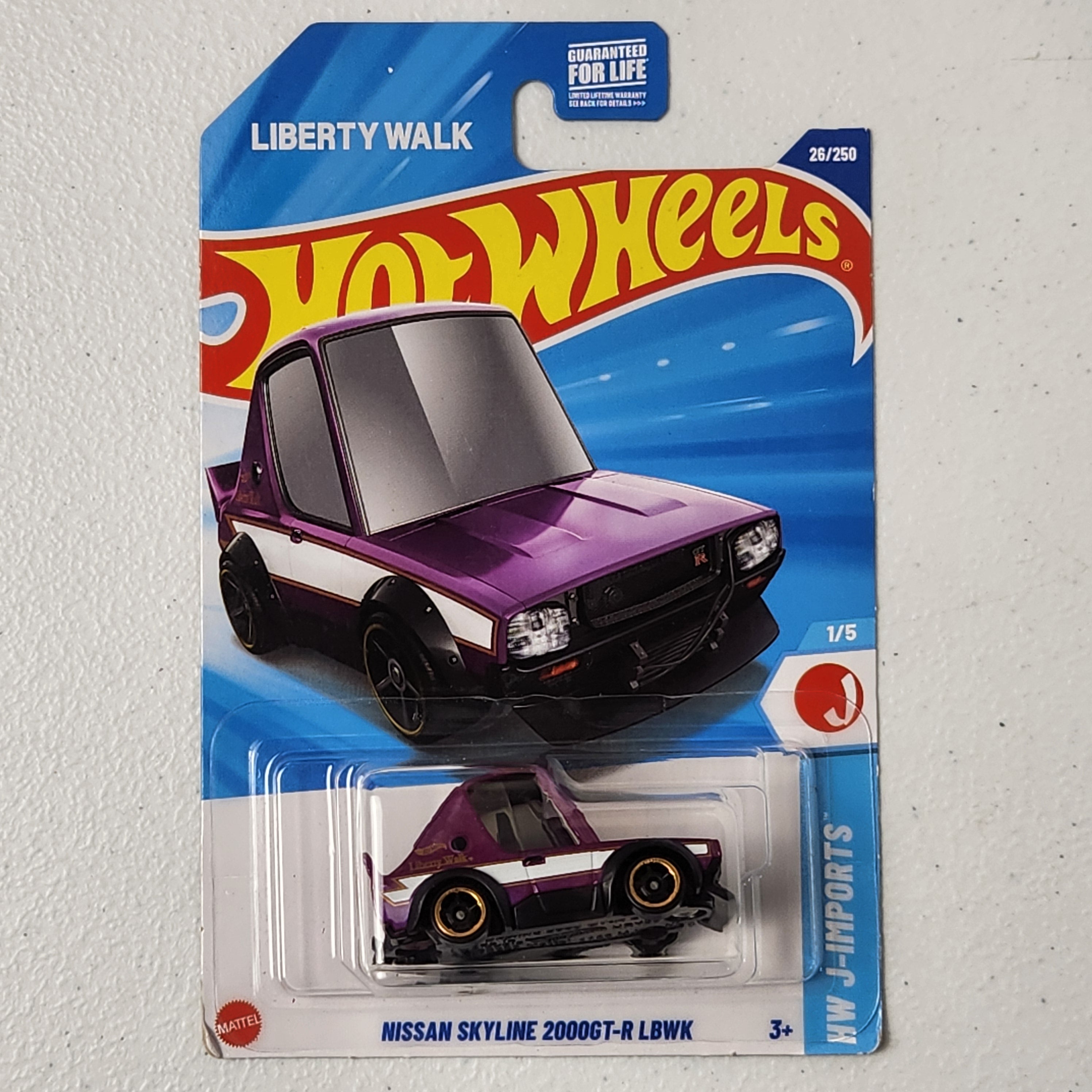Nissan Skyline 2000GT-R LBWK Tooned JDM Mainline Hot Wheels