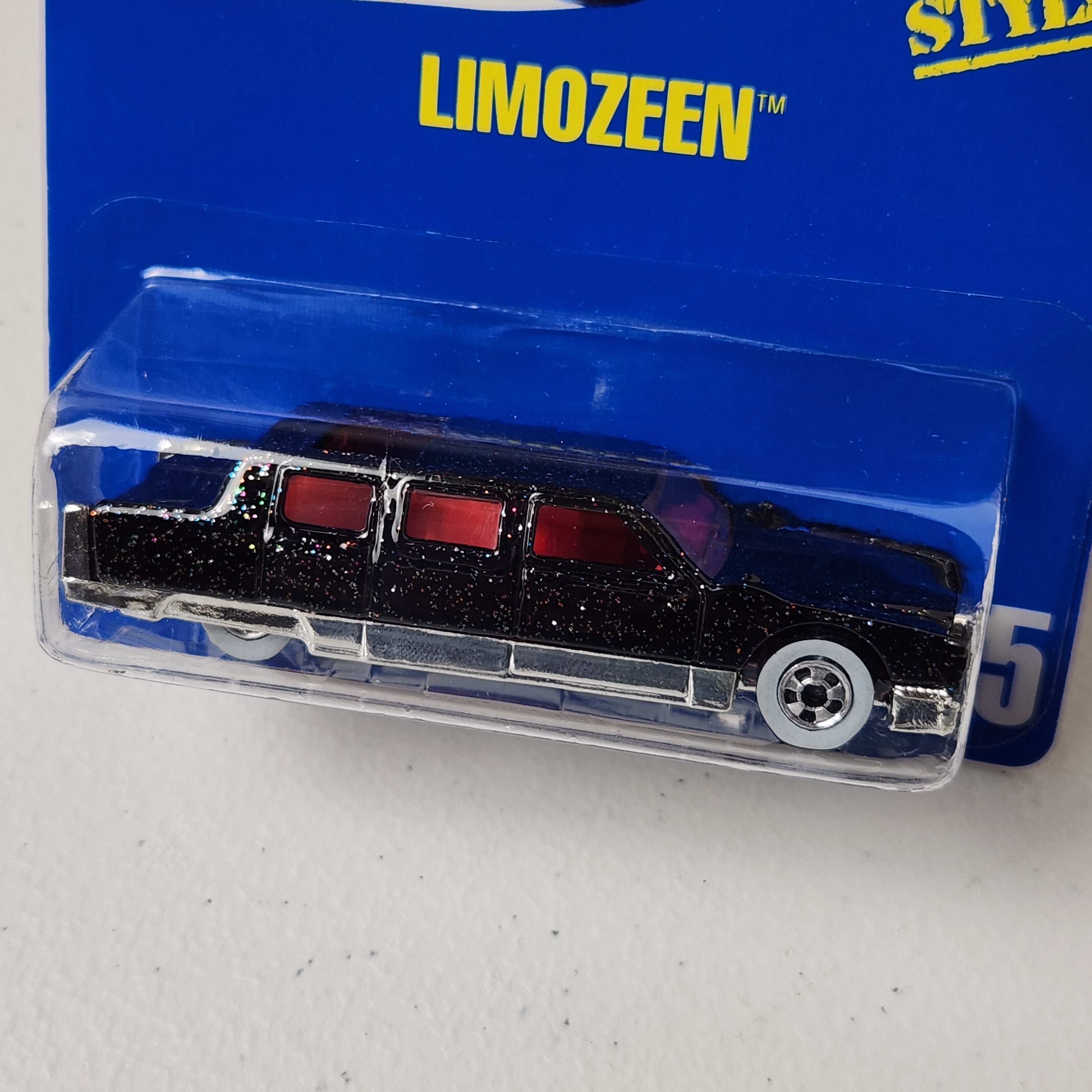 Limozeen American 90s Mainline Hot Wheels