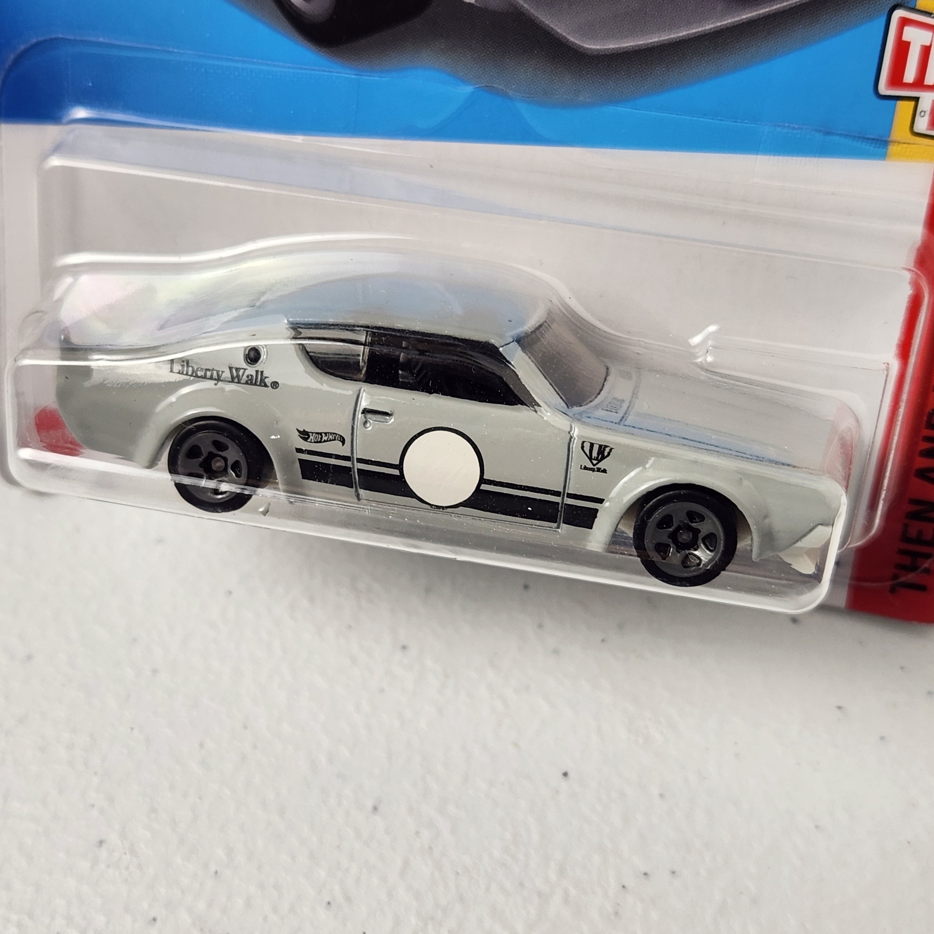 Nissan Skyline 2000GT-R LBWK JDM Mainline Hot Wheels