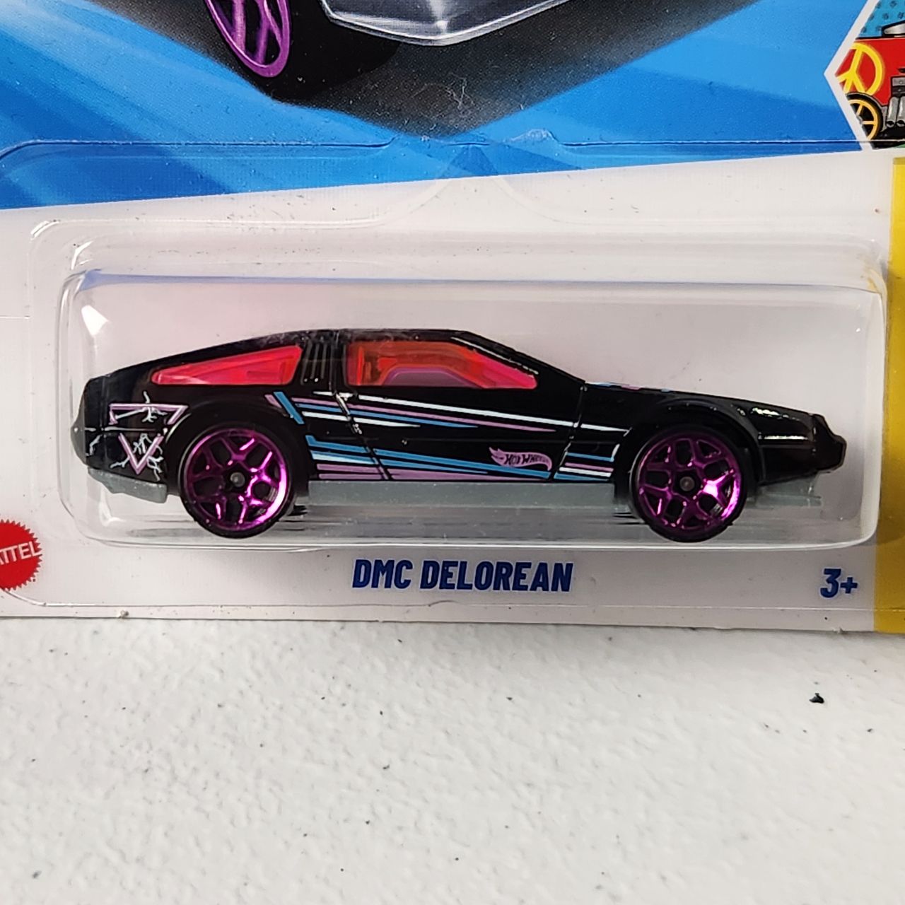 DMC DeLorean American Mainline Hot Wheels
