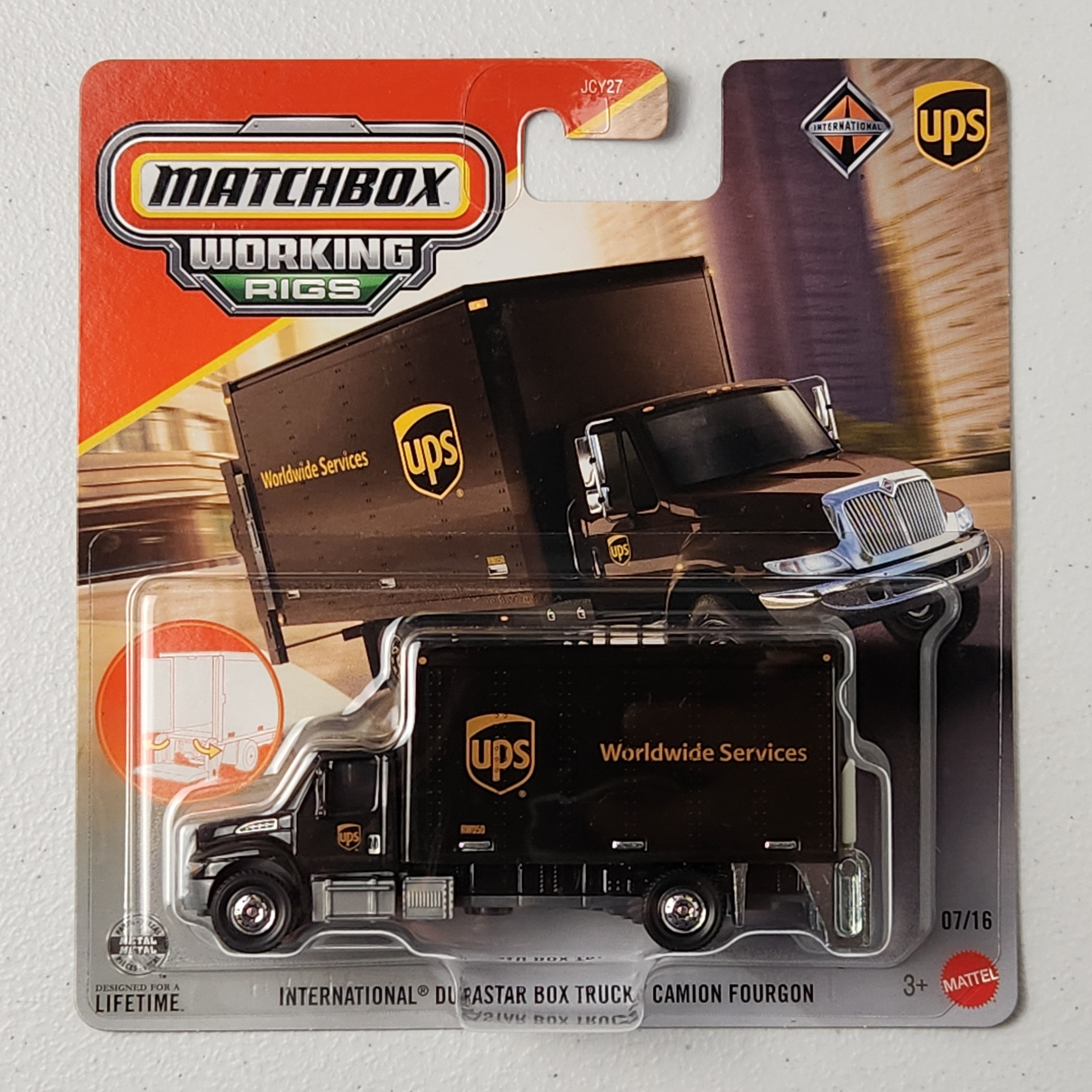 UPS International Durastar Box Truck 07/16 Working Rigs American Matchbox 2026