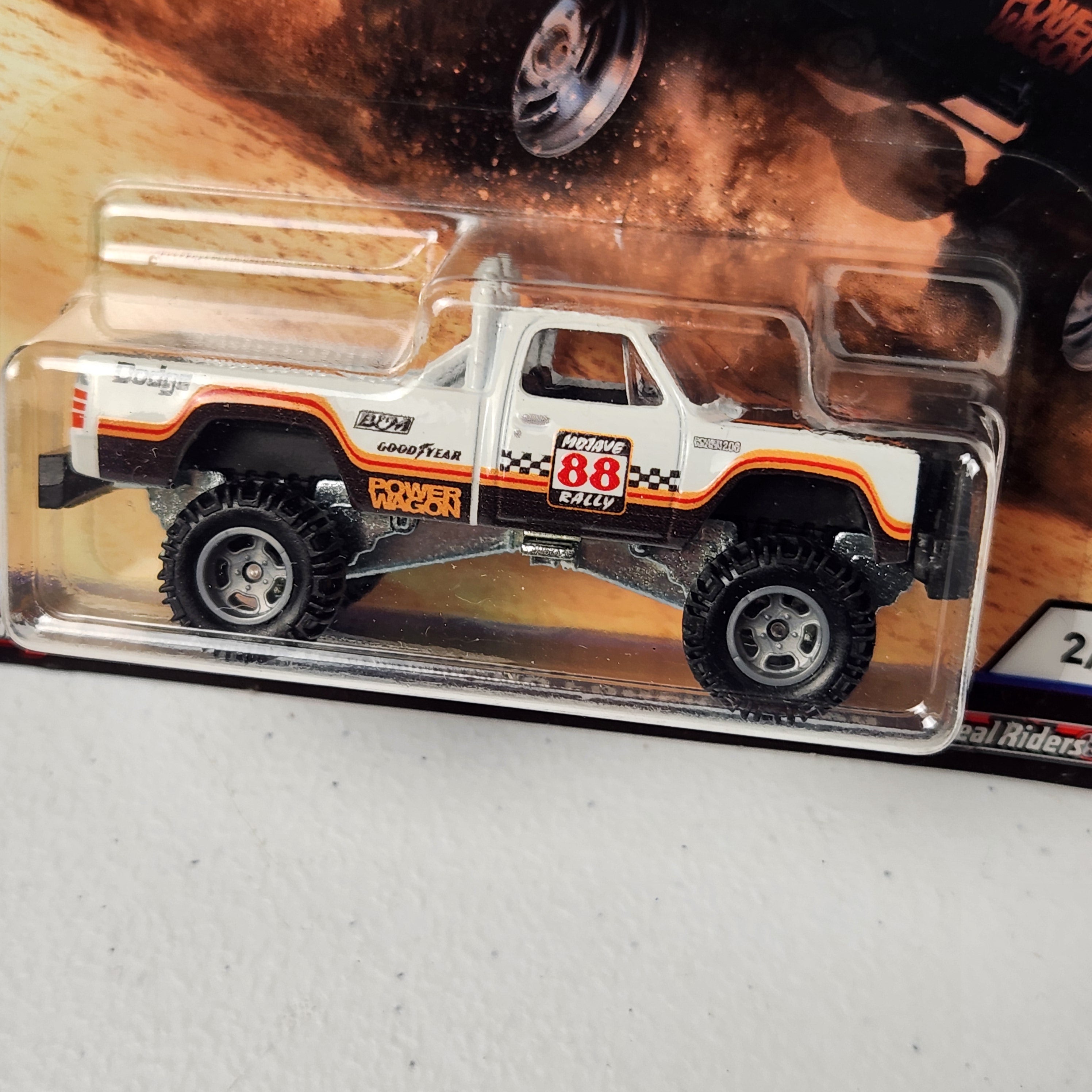 80 Dodge Macho Power Wagon 2/5 Car Culture: Desert Rally American Premium Hot Wheels 2019