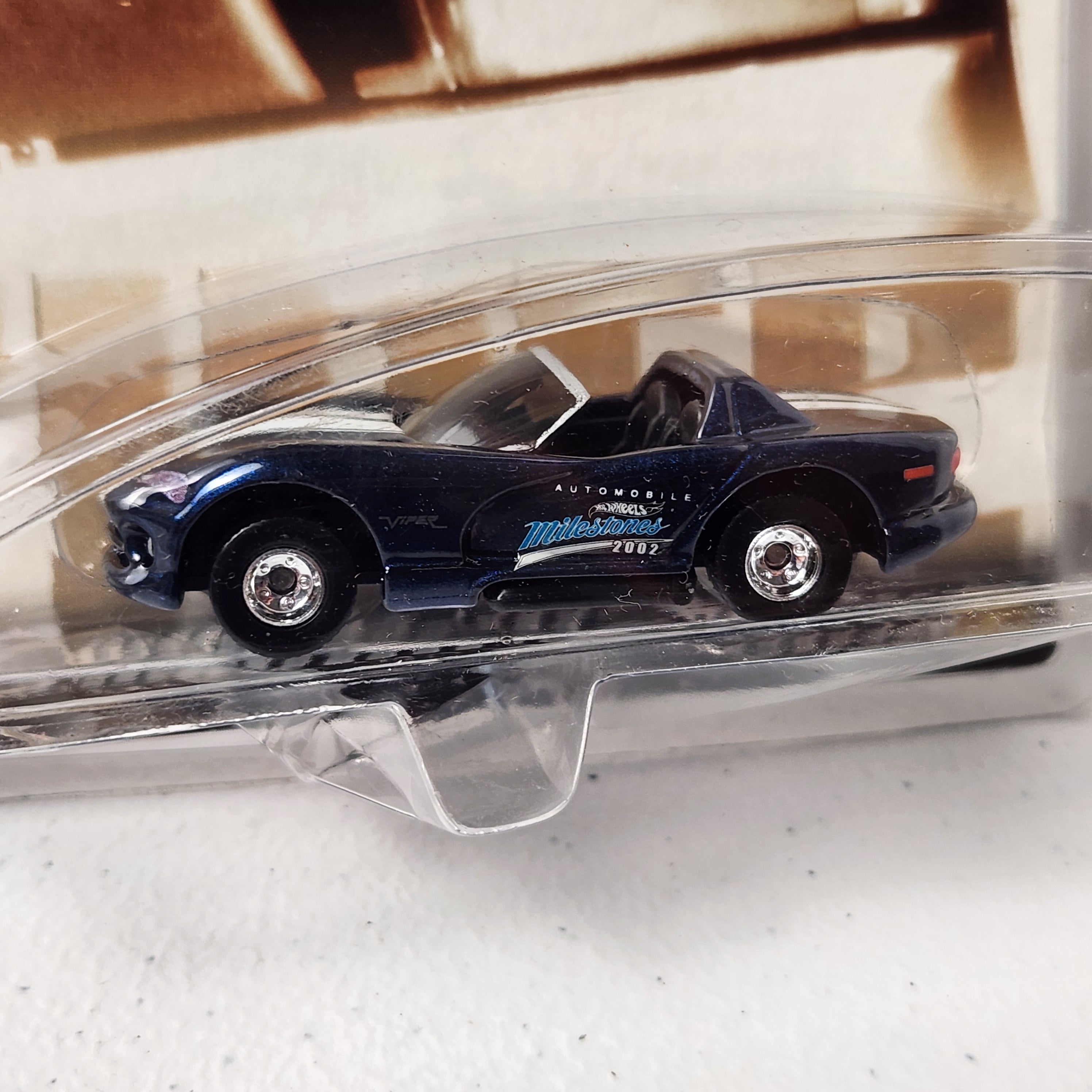 Dodge Viper RT10 American Auto City Milestones American Premium Hot Wheels 2002