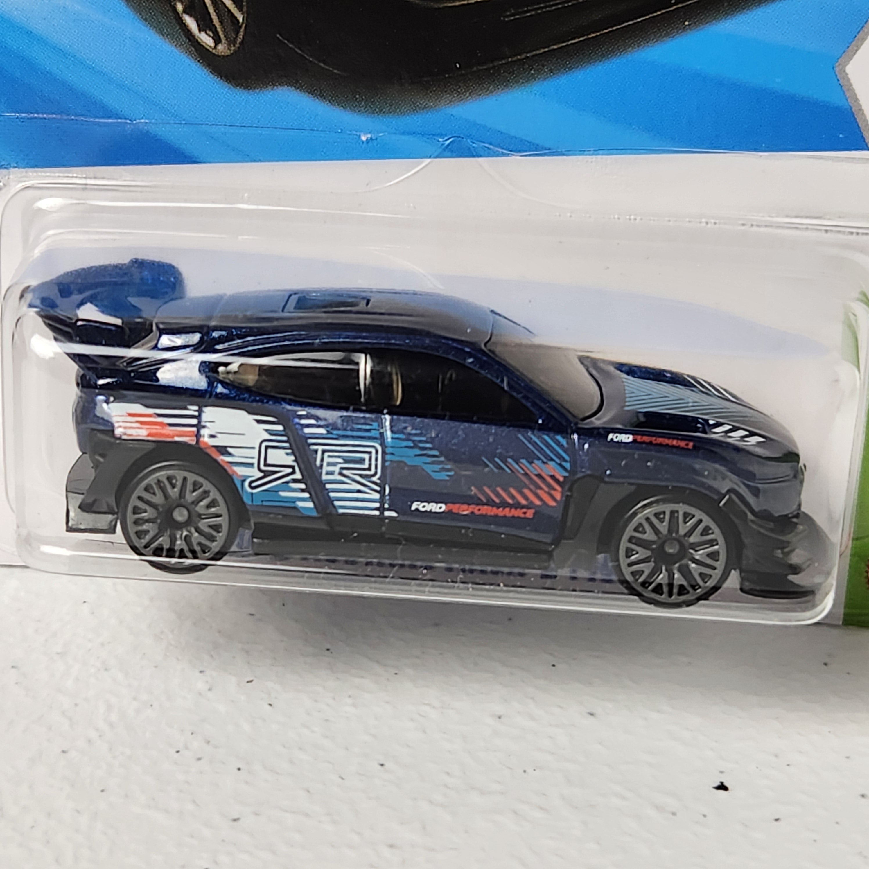 Ford Mustang Mach E-1400 American Mainline Hot Wheels