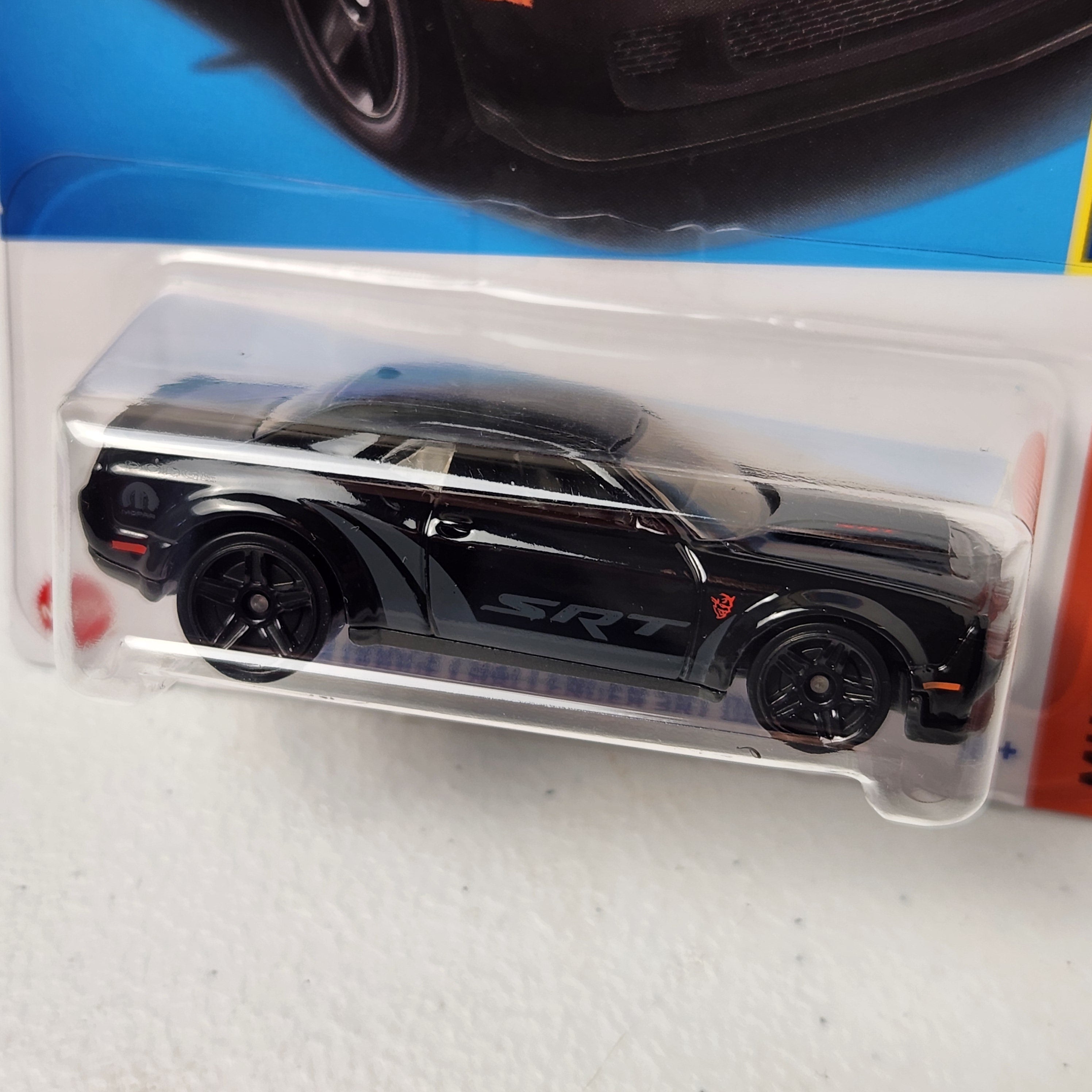 18 Dodge Challenger SRT Demon American Mainline Hot Wheels
