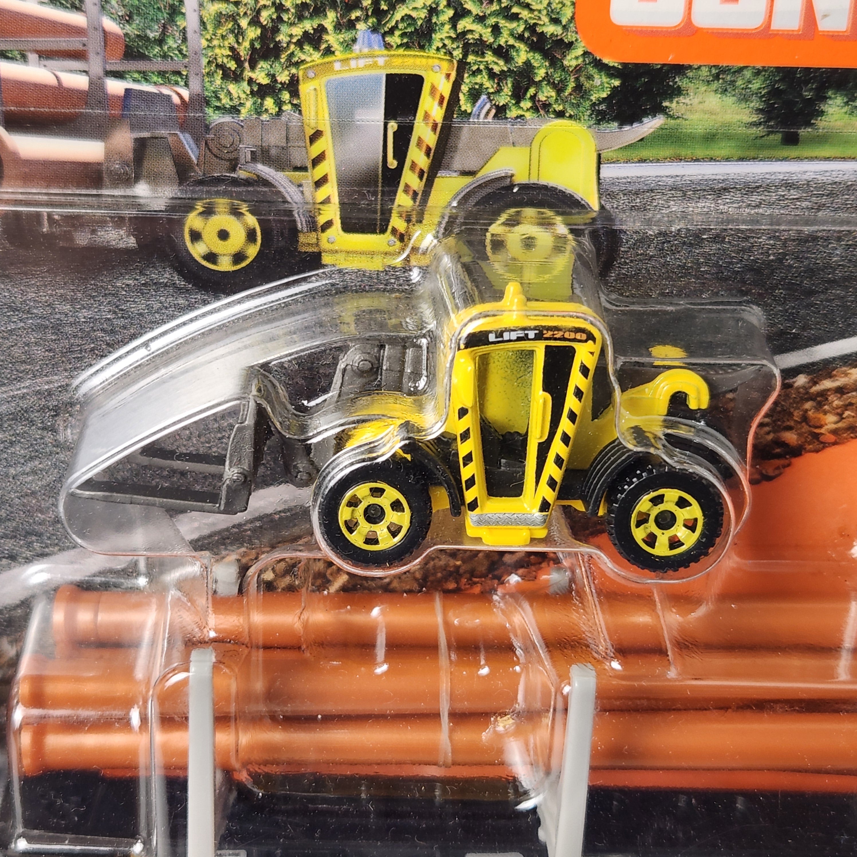 Tesla Semi & MBX Pipe Trailer MBX Load Lifter 9/10 Conveys American Hot Wheels 2023
