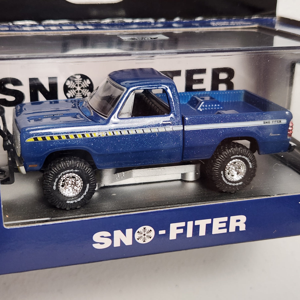 1974 Dodge W200 Power Wagon Sno-Fiter Dodge American M2 Machines 2023