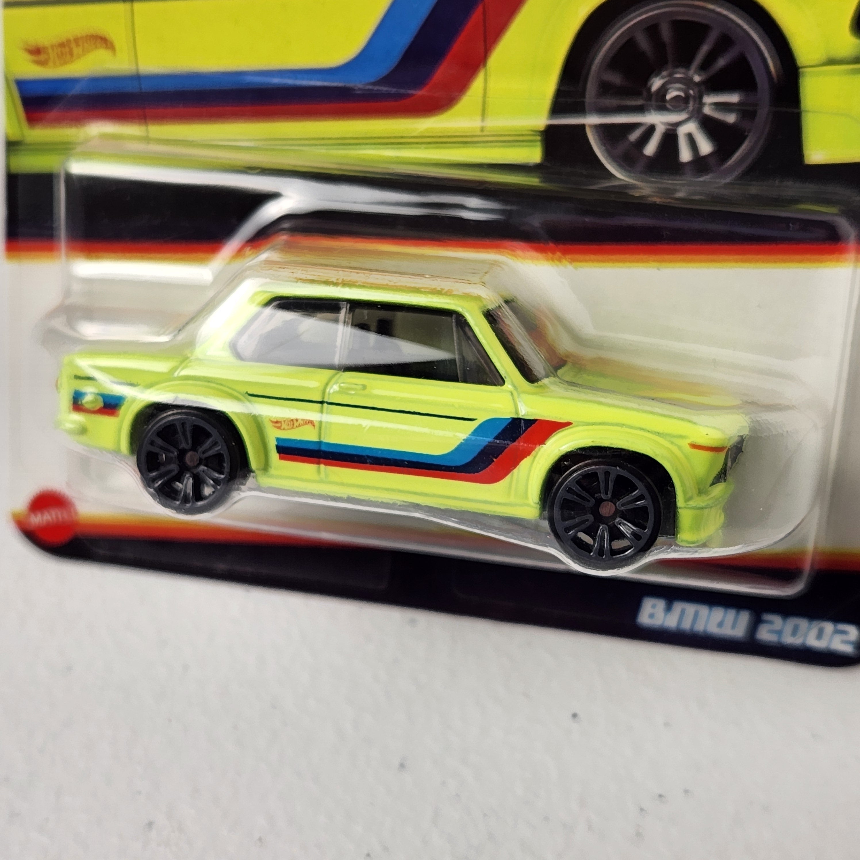 BMW 2002 8/8 METAL BASE European Neon Speeders Hot Wheels 2025