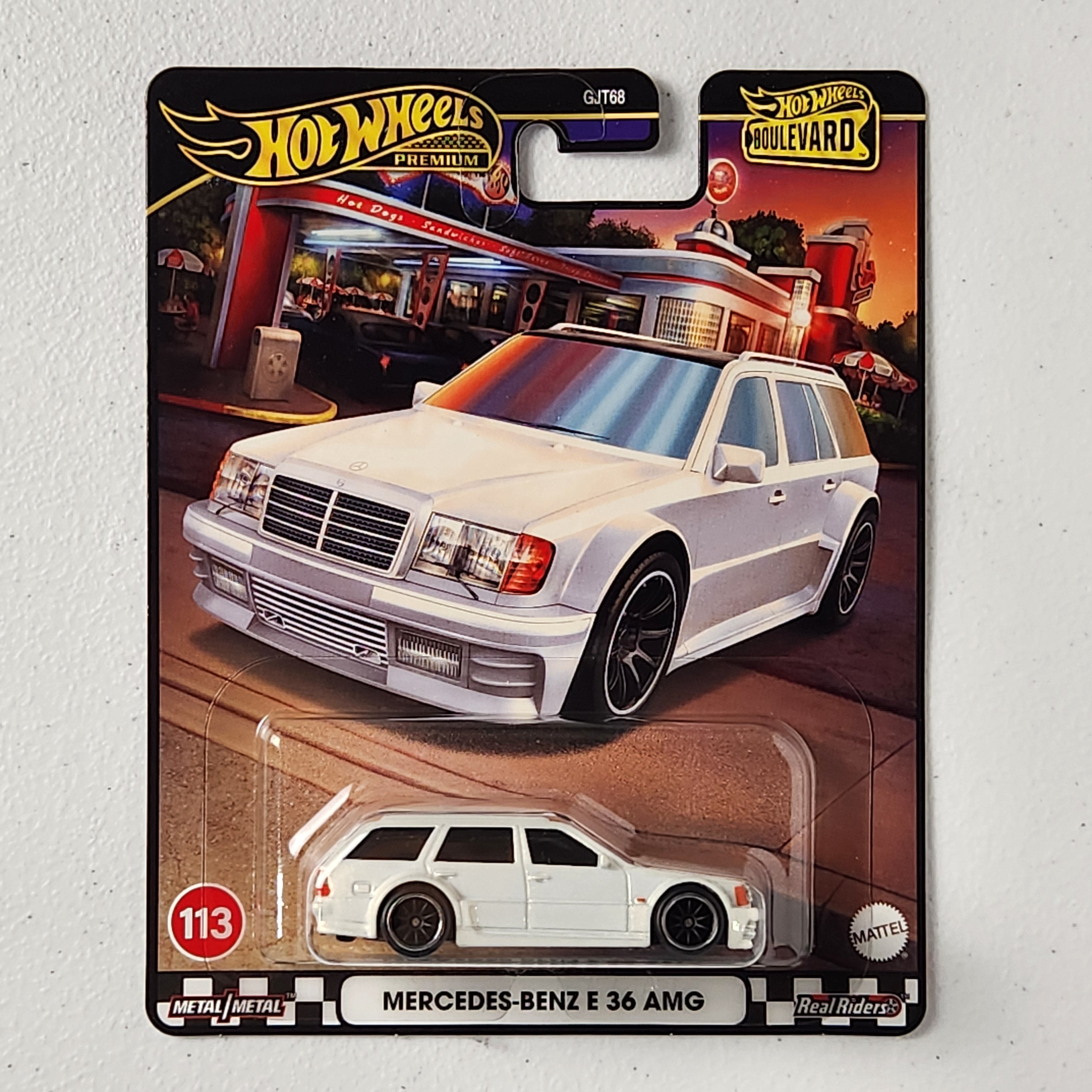 Mercedes-Benz E 36 AMG #113 Boulevard European Premium Hot Wheels