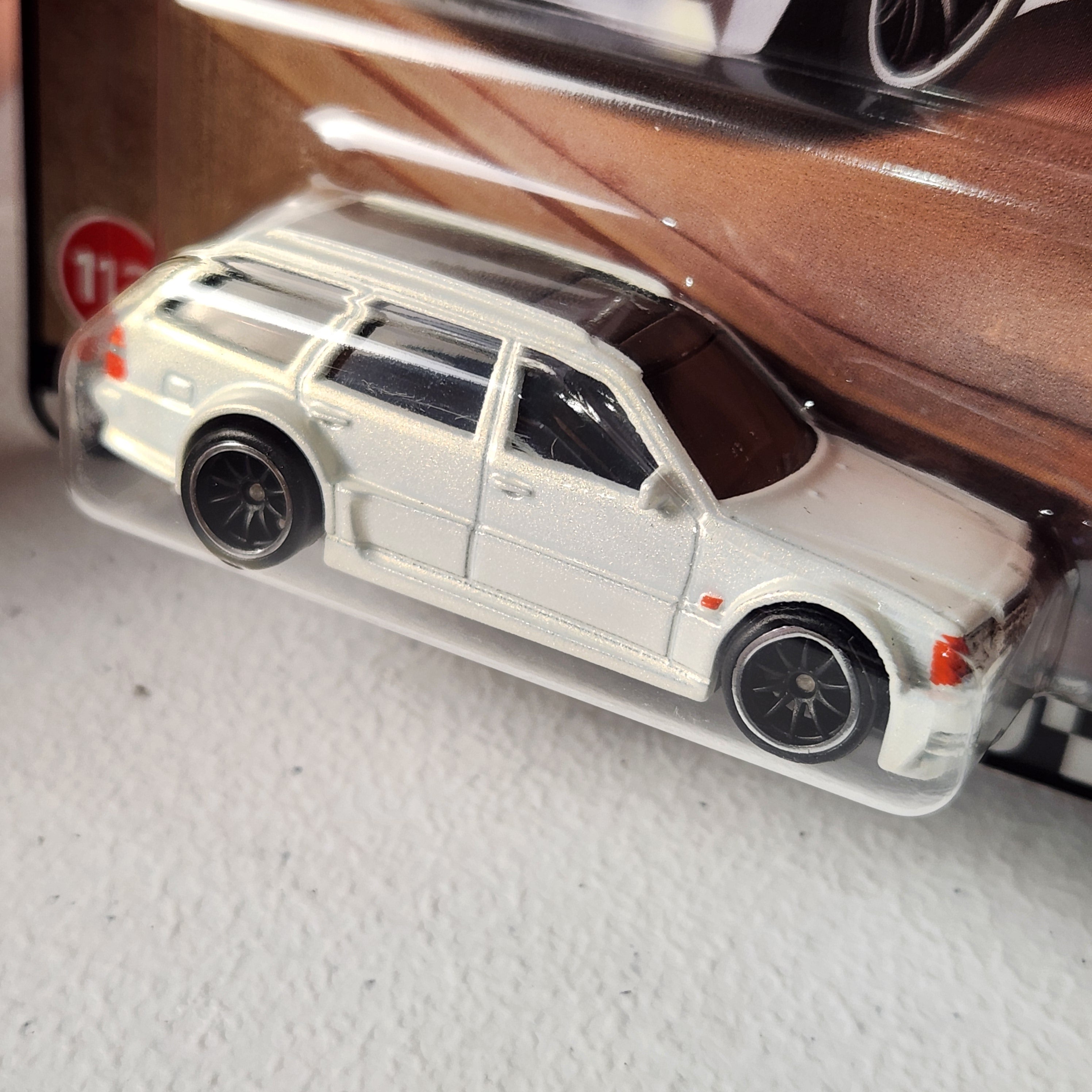 Mercedes-Benz E 36 AMG #113 Boulevard European Premium Hot Wheels