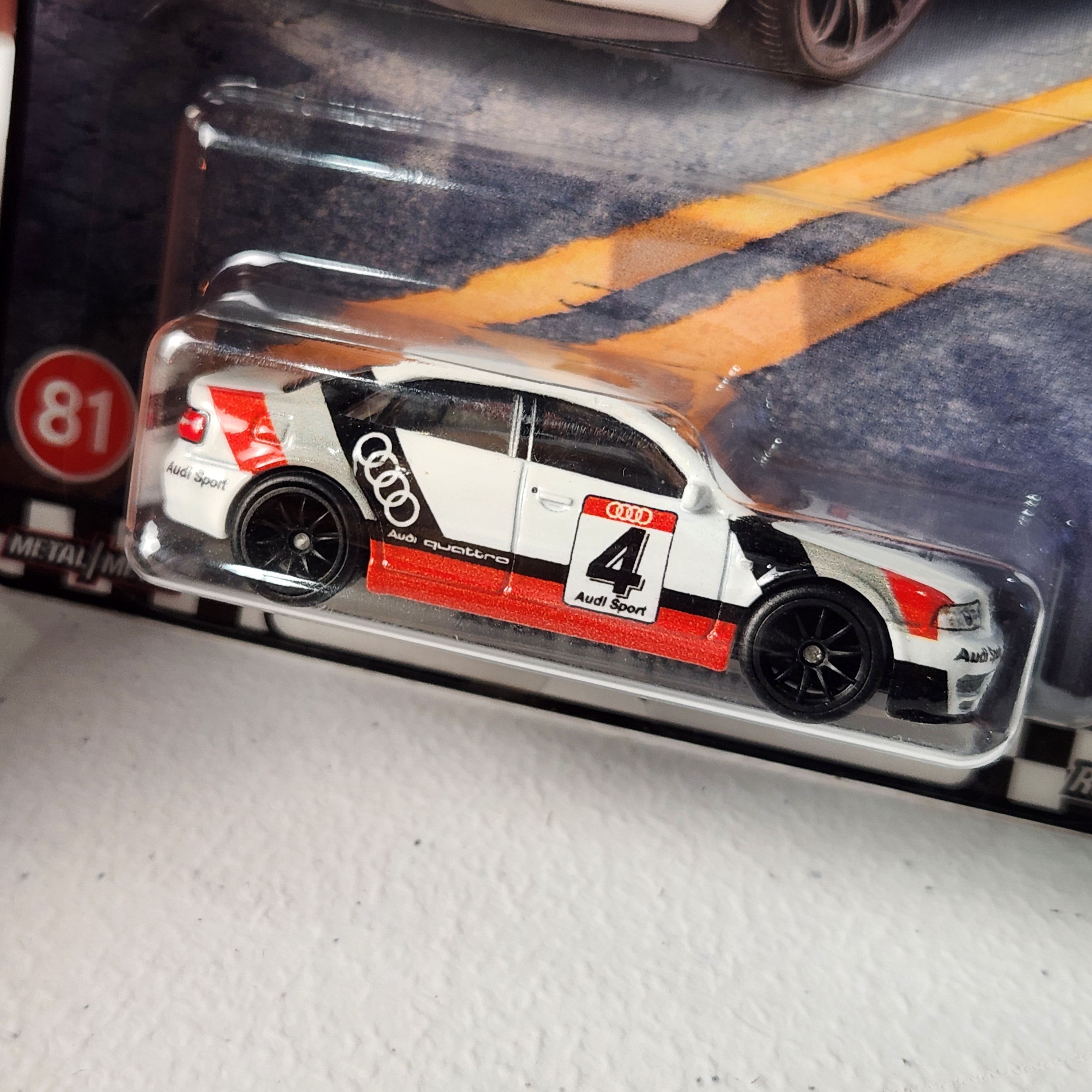 Audi S4 quattro #81 Boulevard European Premium Hot Wheels