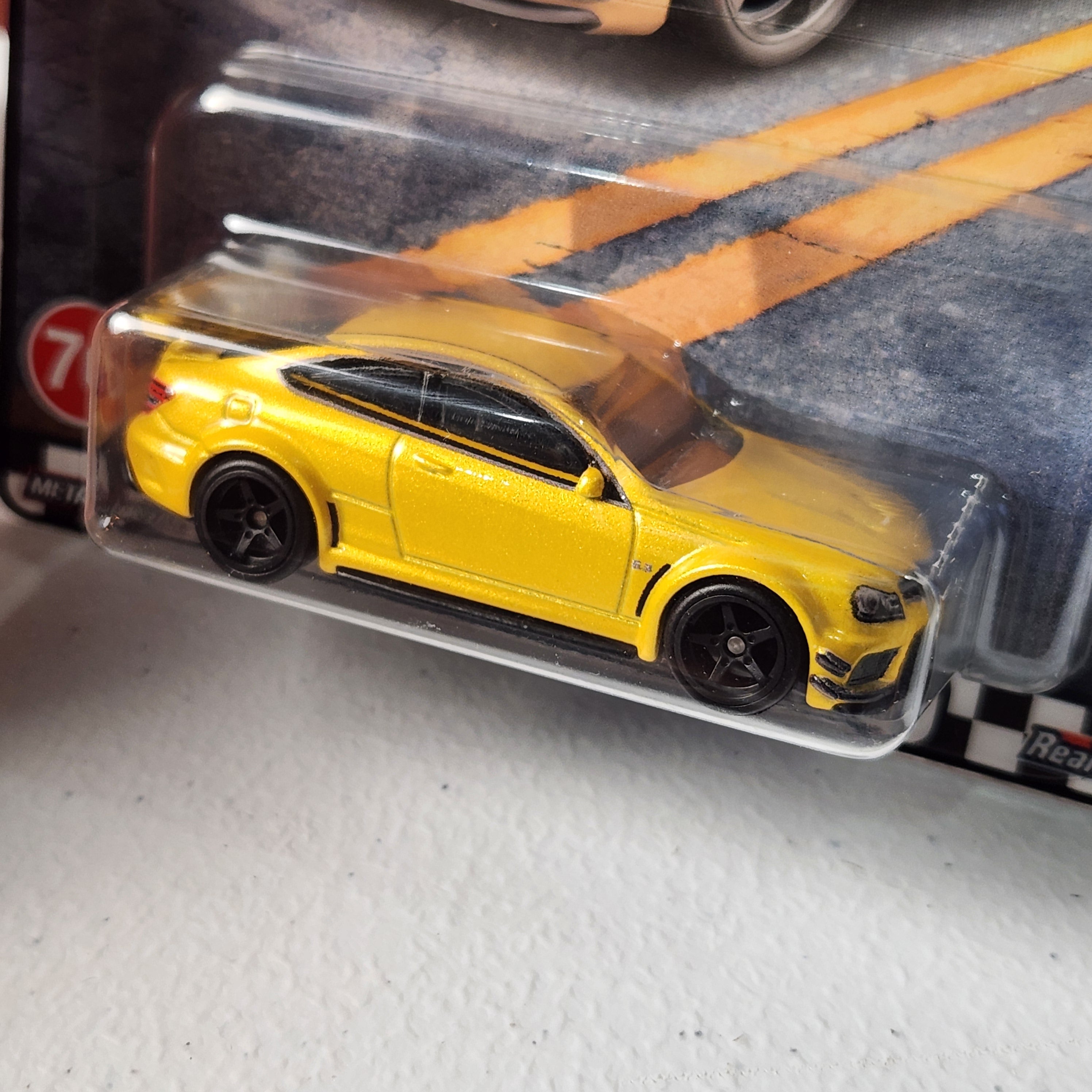 12 Mercedes-Benz C 63 AMG Coupe Black Series #76 Boulevard European Premium Hot Wheels