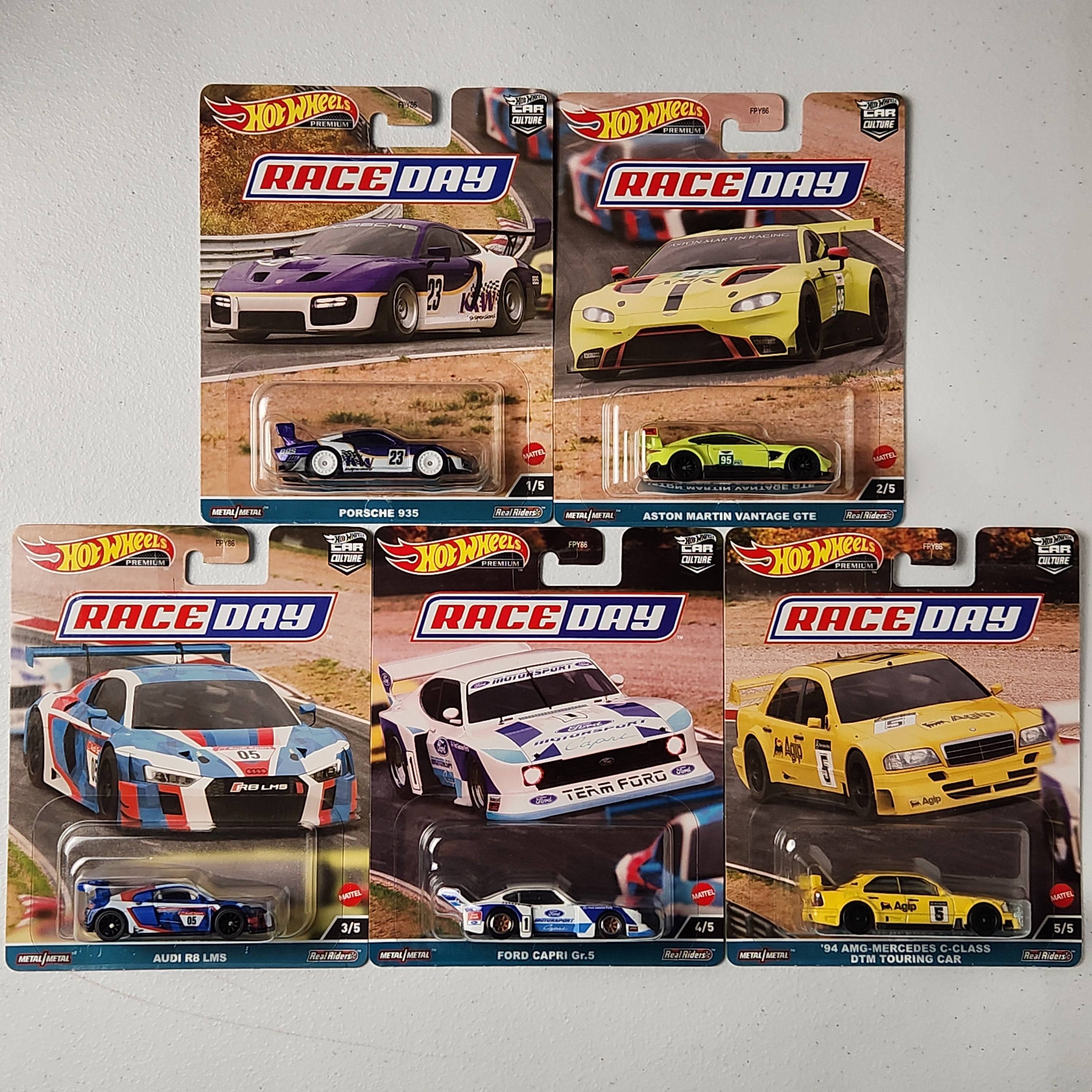 Race Day Set Premium Hot Wheels
