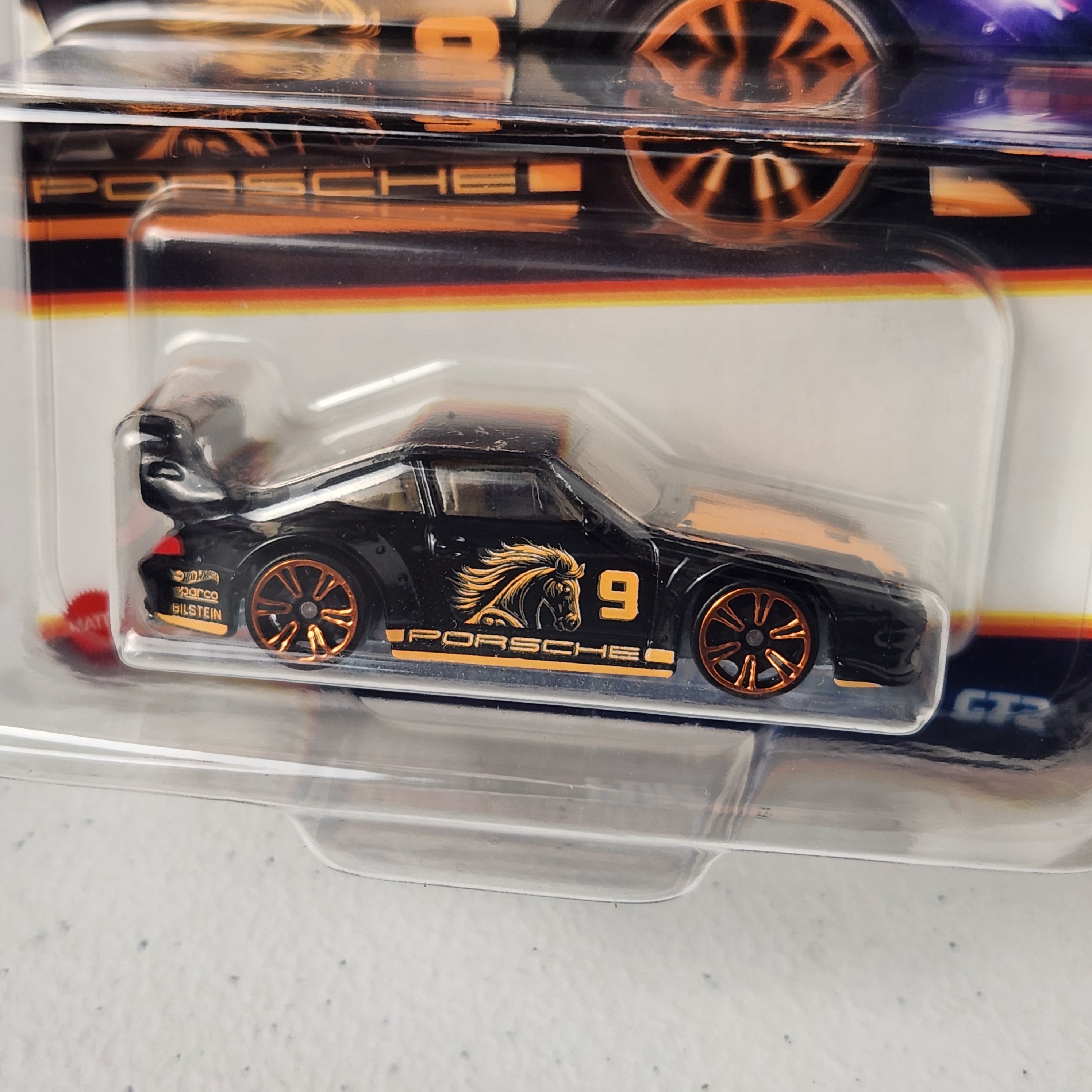 Porsche 935 #8/8 Neon Speeders METAL BASE European Hot Wheels 2024
