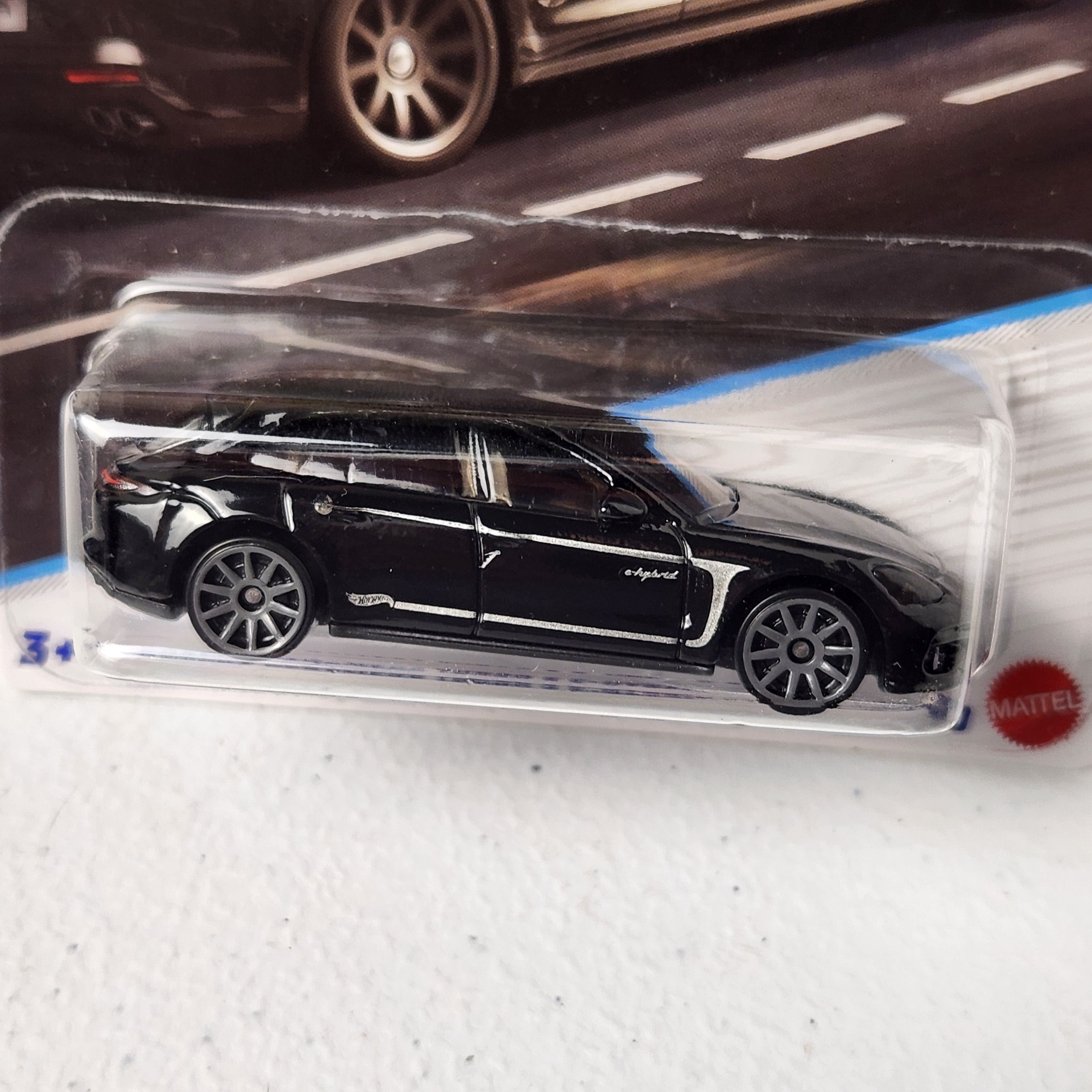 Porsche Panamera Turbo S E-Hybrid Sport Turismo #1/5 Hybrid Speed European Silver Series Hot Wheels 2024