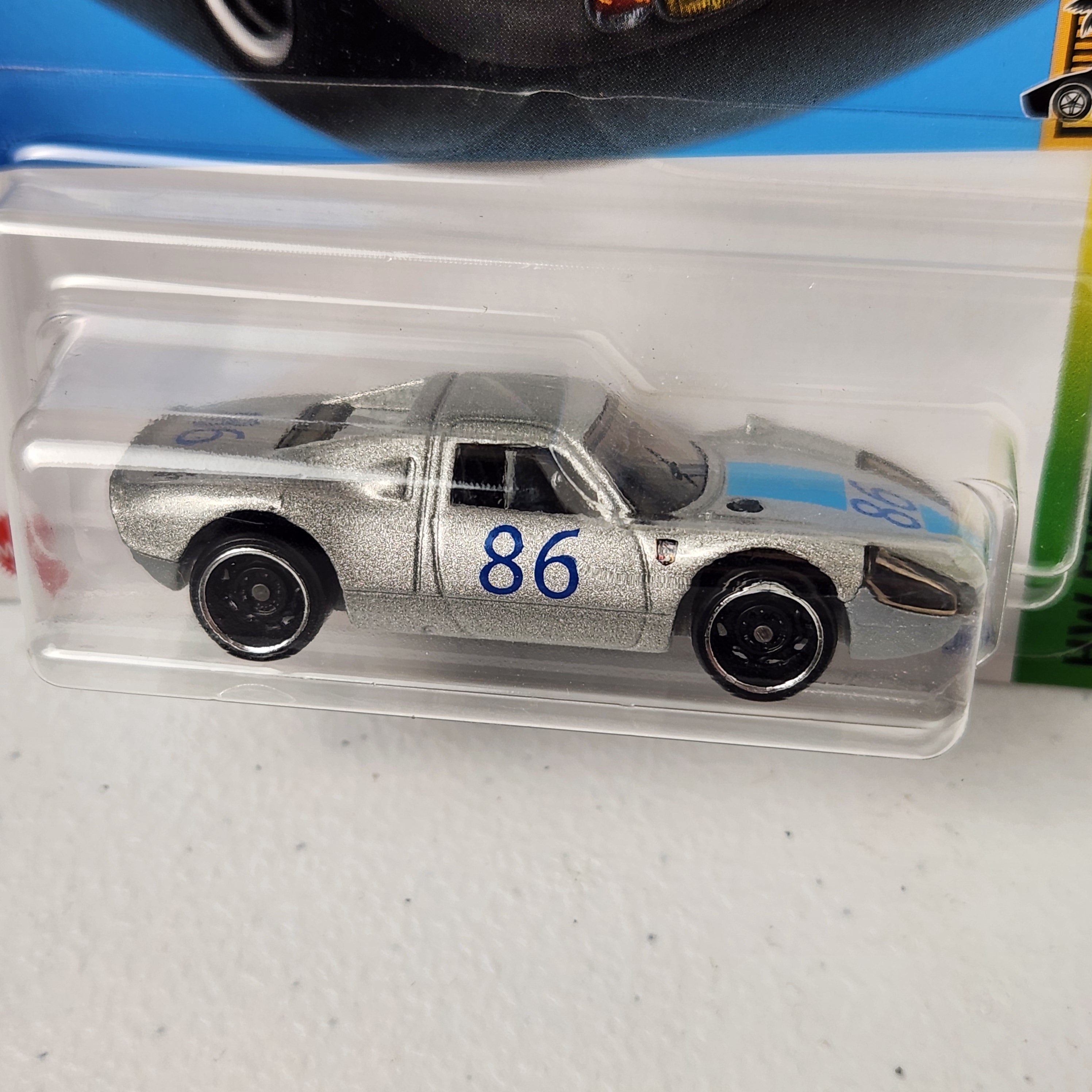 Porsche 904 Carrera GTS European Mainline Hot Wheels