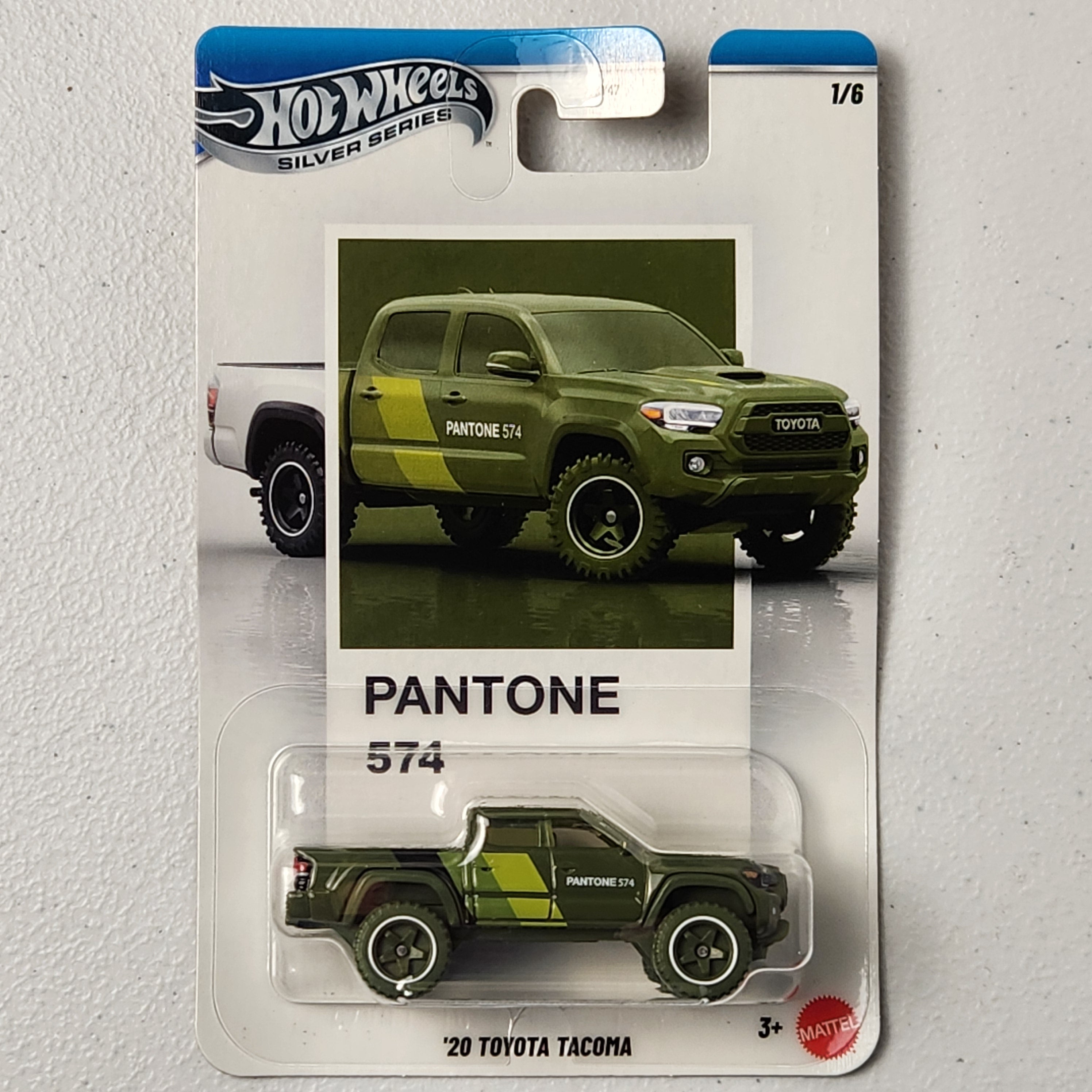 20 Toyota Tacoma 1/6 JDM Silver Series Hot Wheels 2026