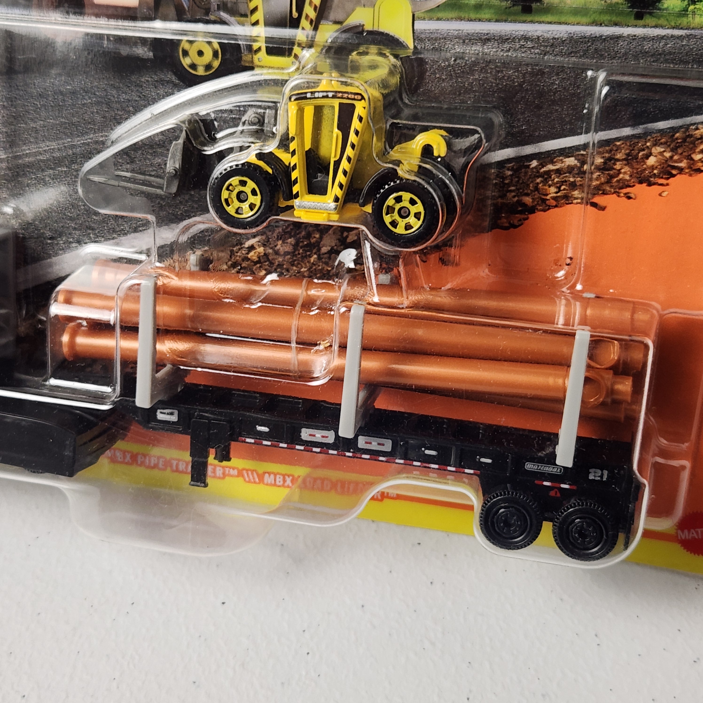 Tesla Semi & MBX Pipe Trailer MBX Load Lifter 9/10 Conveys American Hot Wheels 2023