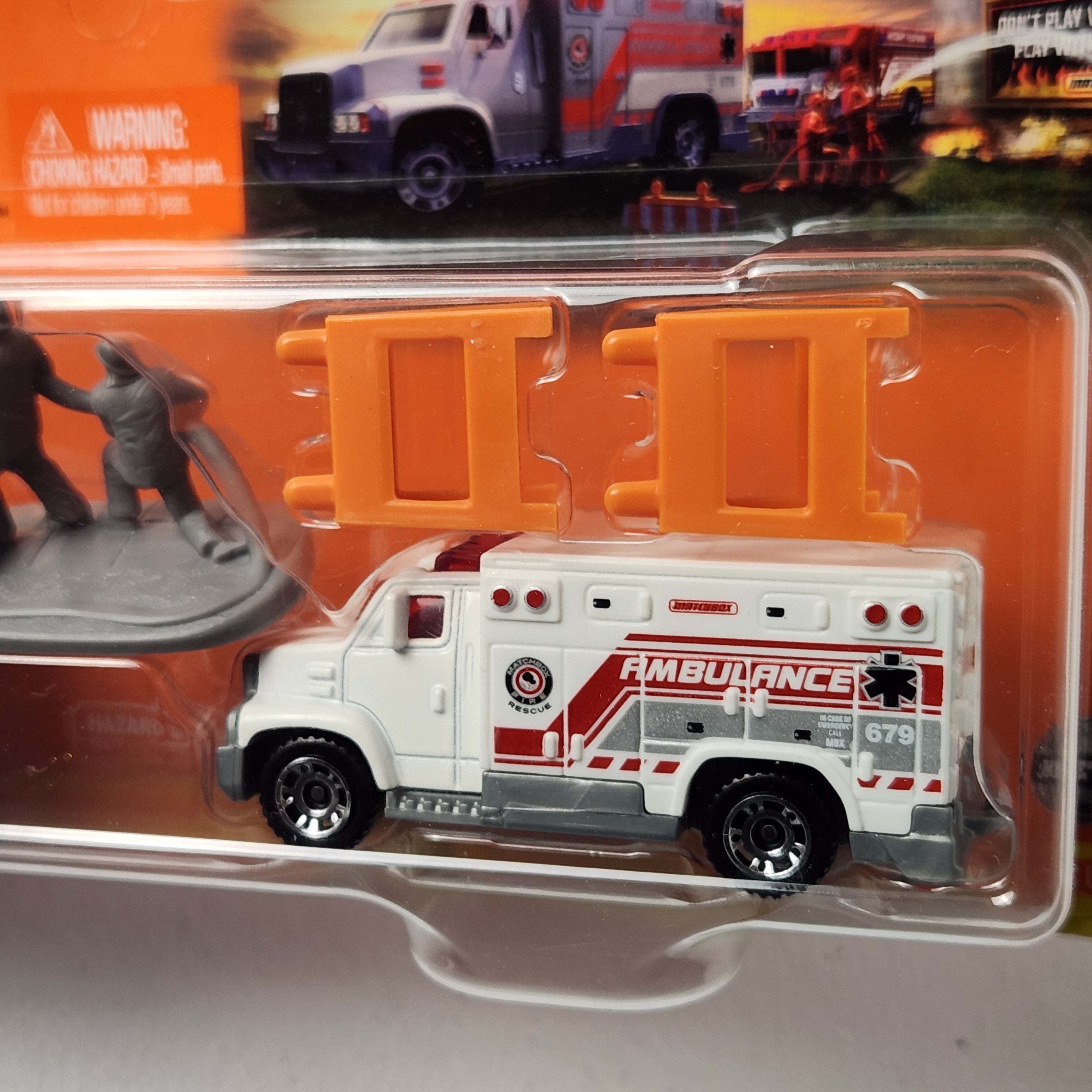 MBX Fire Rescue Hitch & Haul Ambulance 1/8 1/8 Hitch & Haul American Matchbox 2021