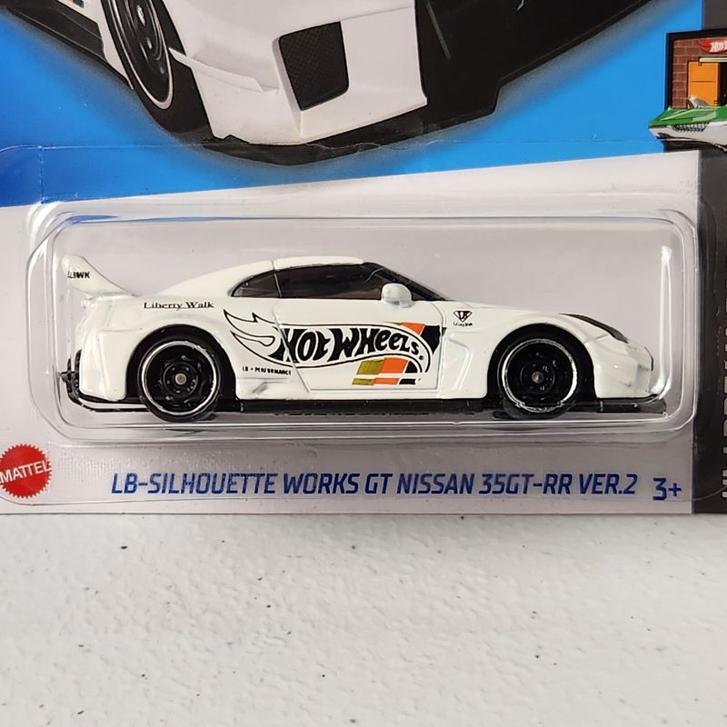 LB Silhouette Works GT Nissan 35GT RR Ver 2 JDM Mainline Hot Wheels