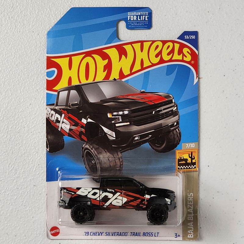 19 Chevy Silverado Trail Boss LT American Mainline Hot Wheels