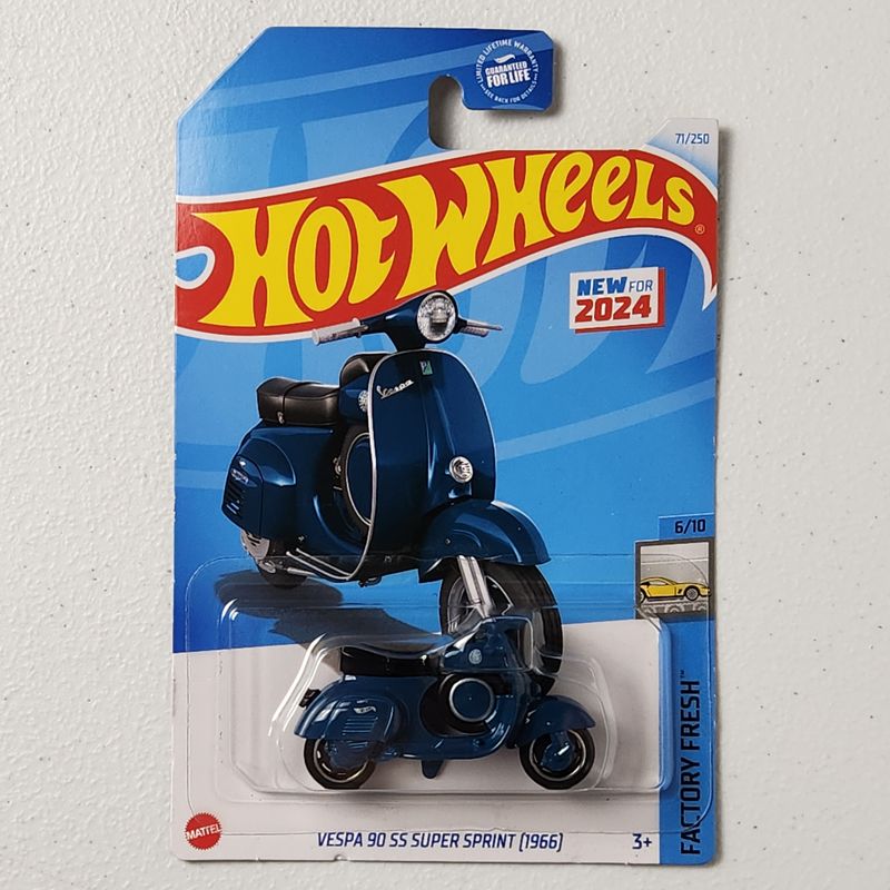Vespa 90 SS Super Sprint 1966 European Mainline Hot Wheels