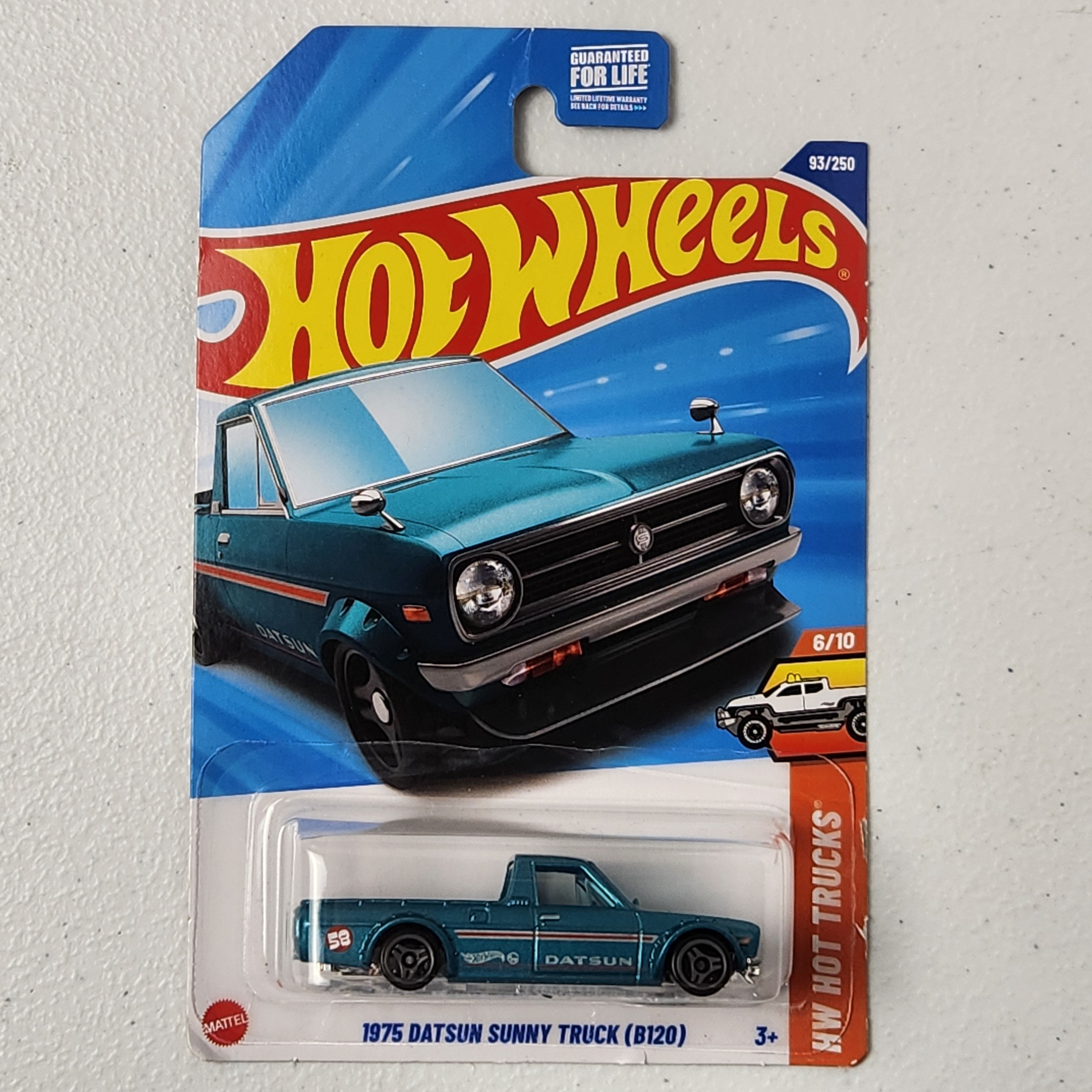 1975 Datsun Sunny Truck (B120) JDM Mainline Hot Wheels
