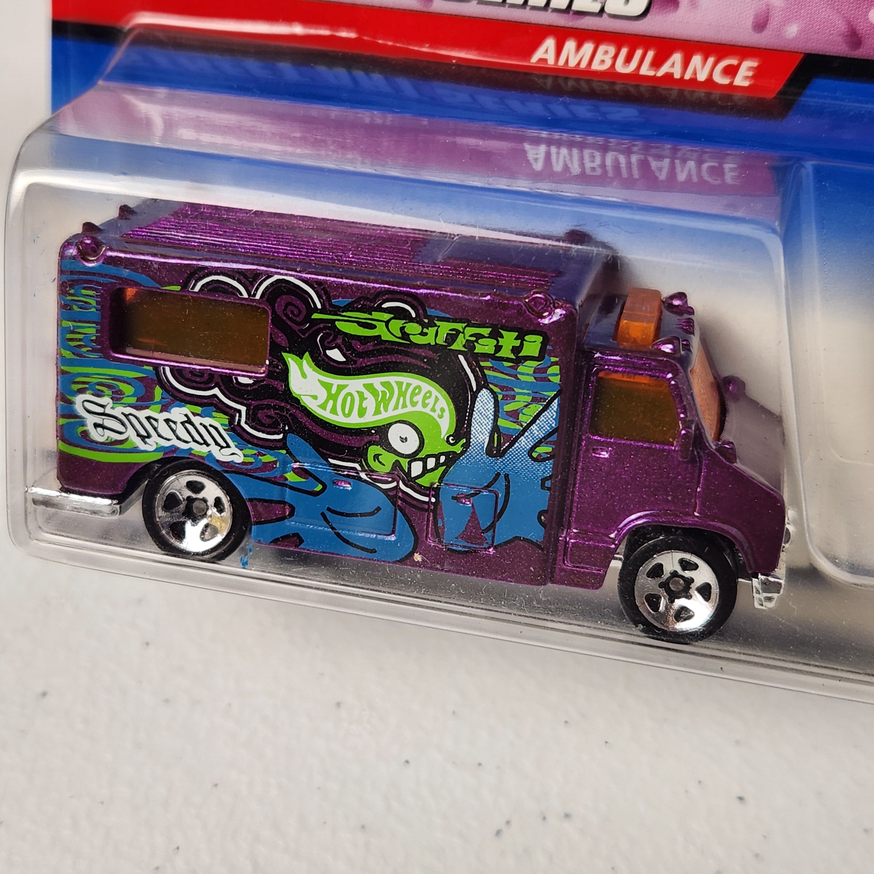 Ambulance American Mainline Hot Wheels