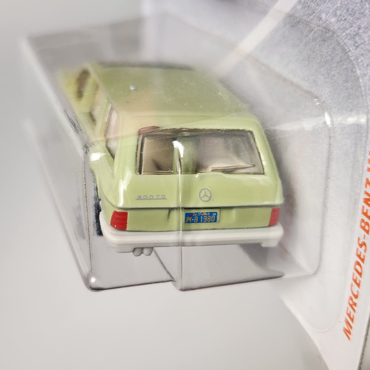 Mercedes-Benz W123 Wagon European Mainline Matchbox