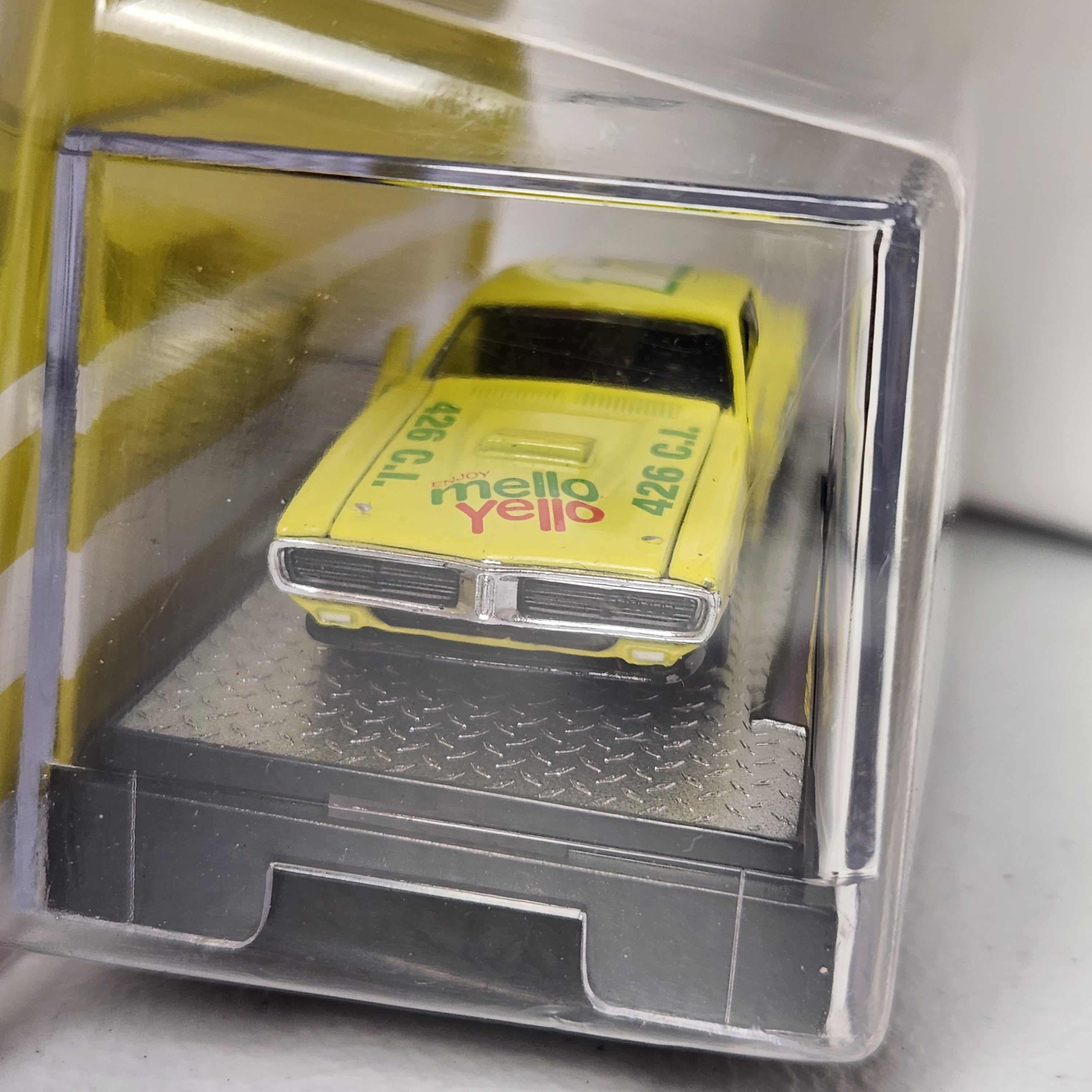 1971 Dodge Charger R/T HEMI #12 Mello Yello American M2 Machines 2020
