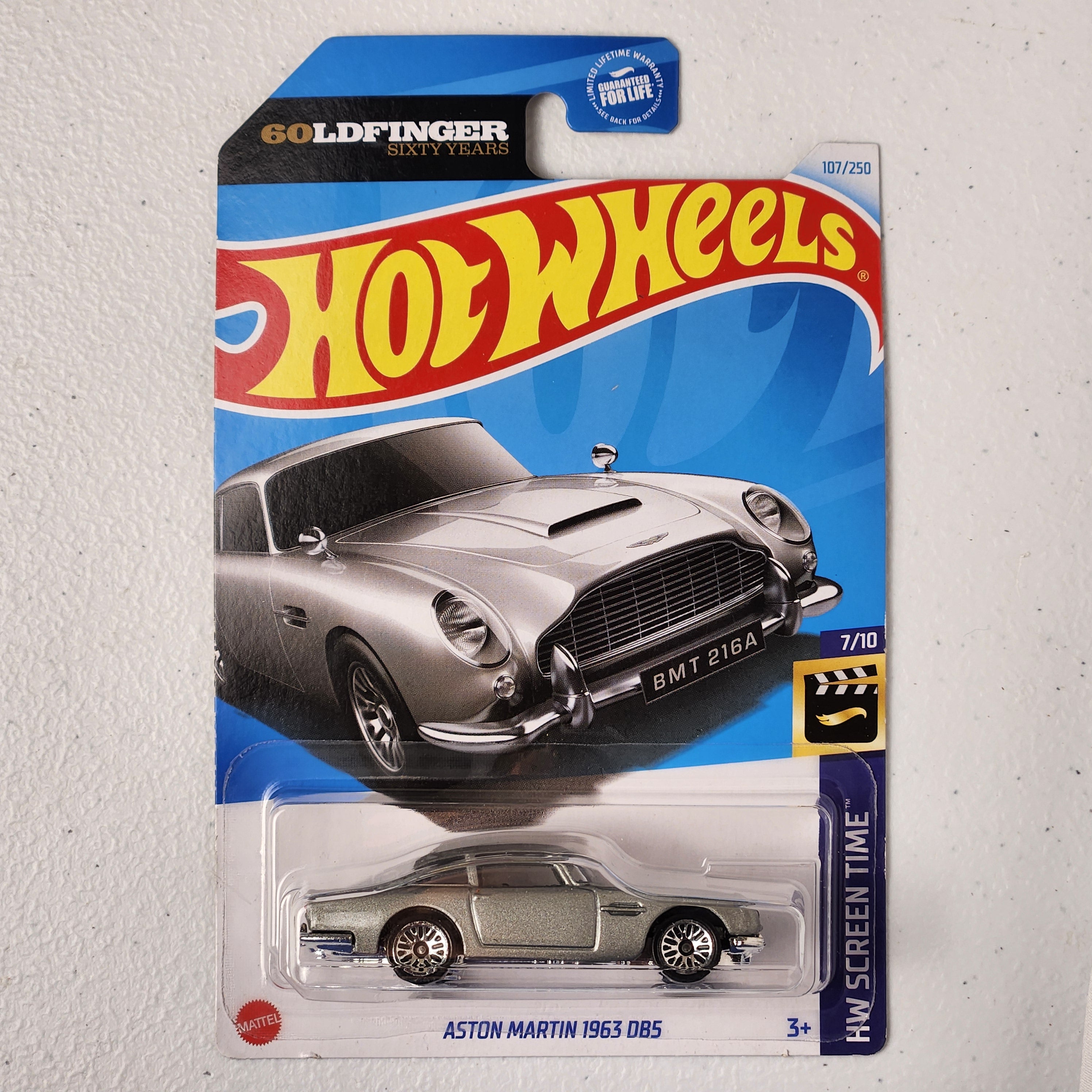 Aston Martin 1963 DB5 European Mainline Hot Wheels