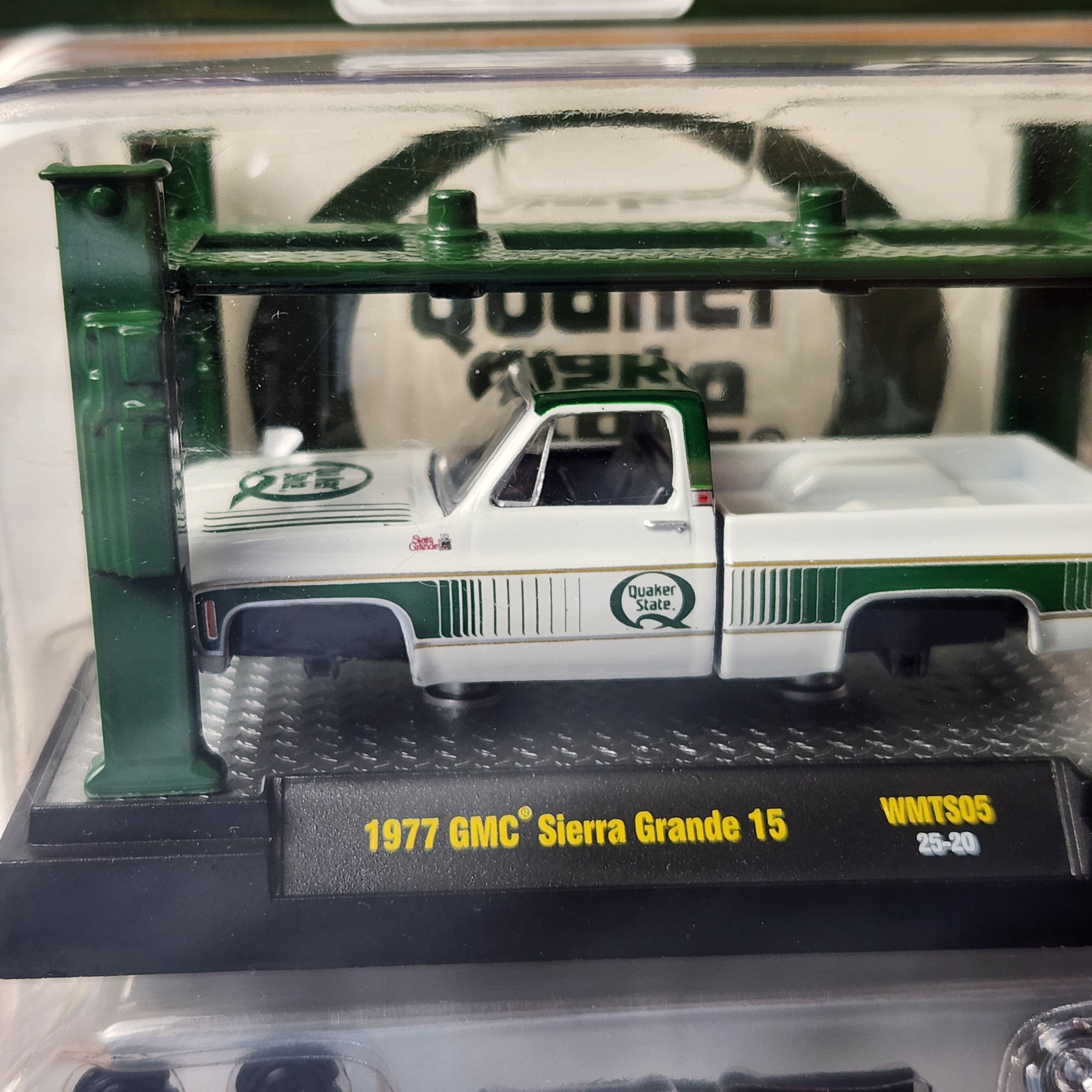 1977 GMC Sierra Grande 15 Quaker State Model Kit Auto Lift American M2 Machines 2026