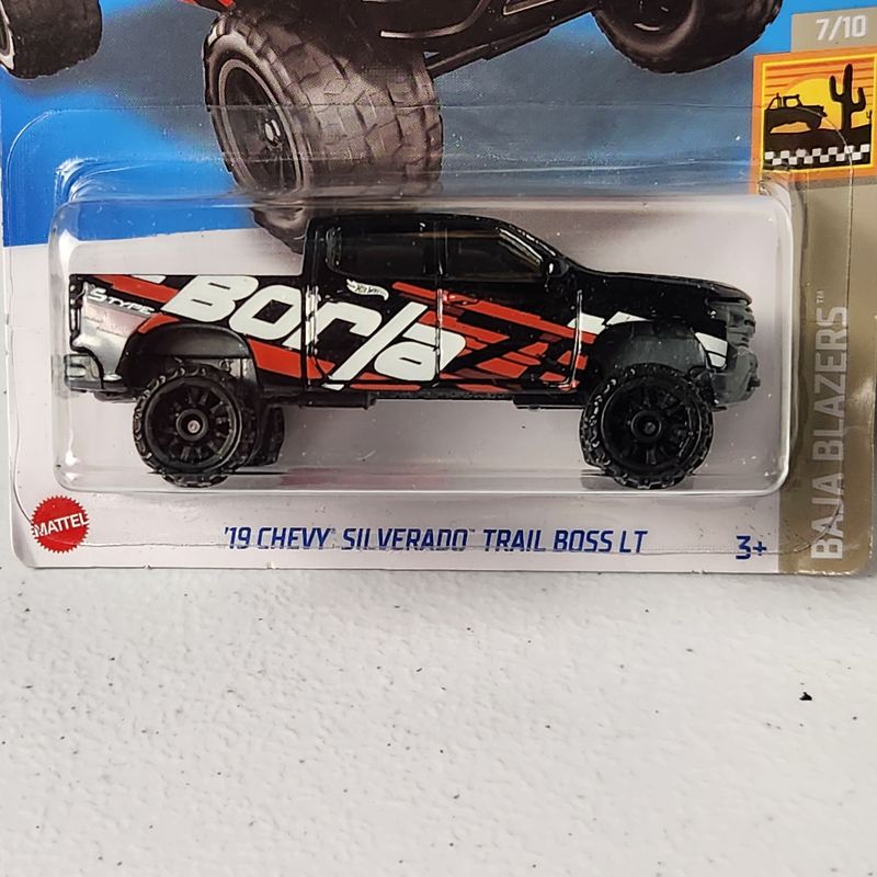 19 Chevy Silverado Trail Boss LT American Mainline Hot Wheels